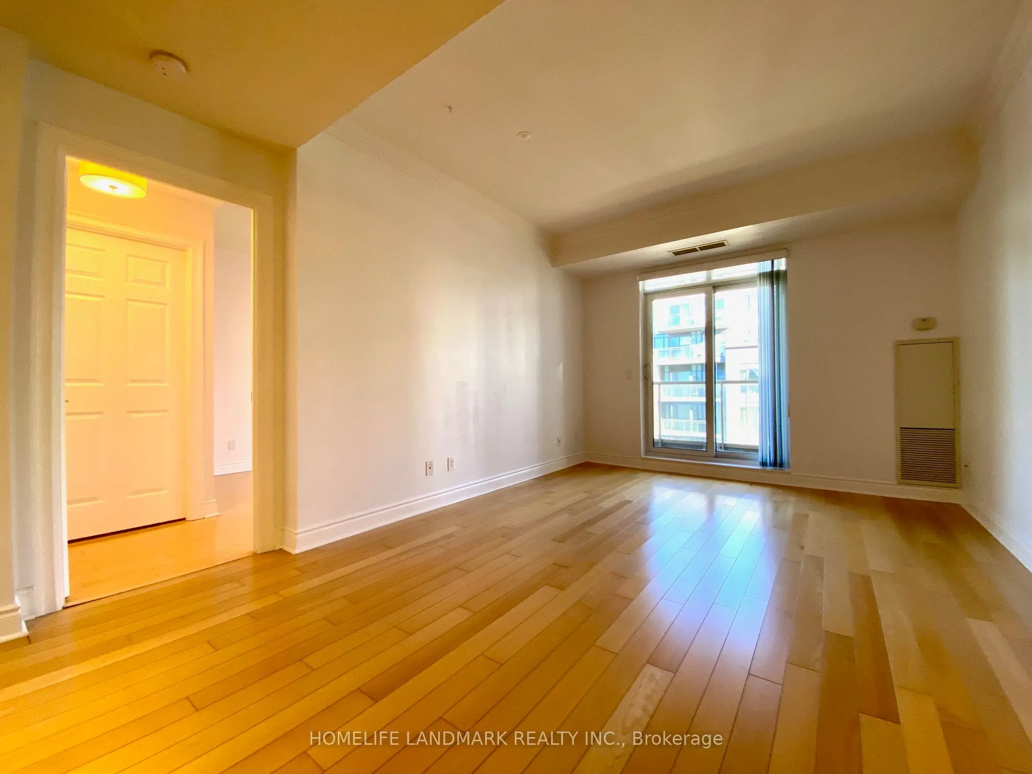 18 Kenaston Gardens, #608