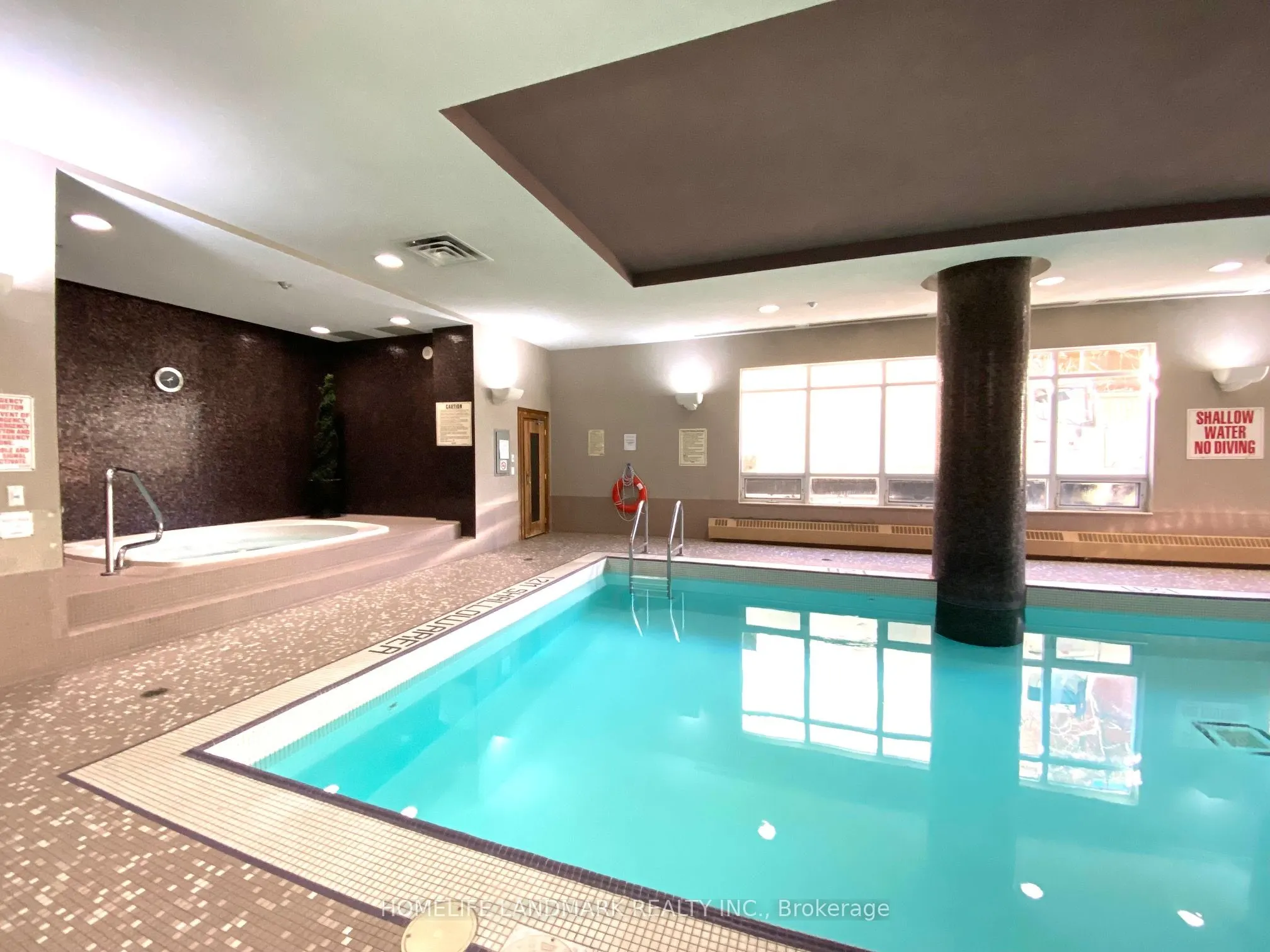 18 Kenaston Gardens, #608