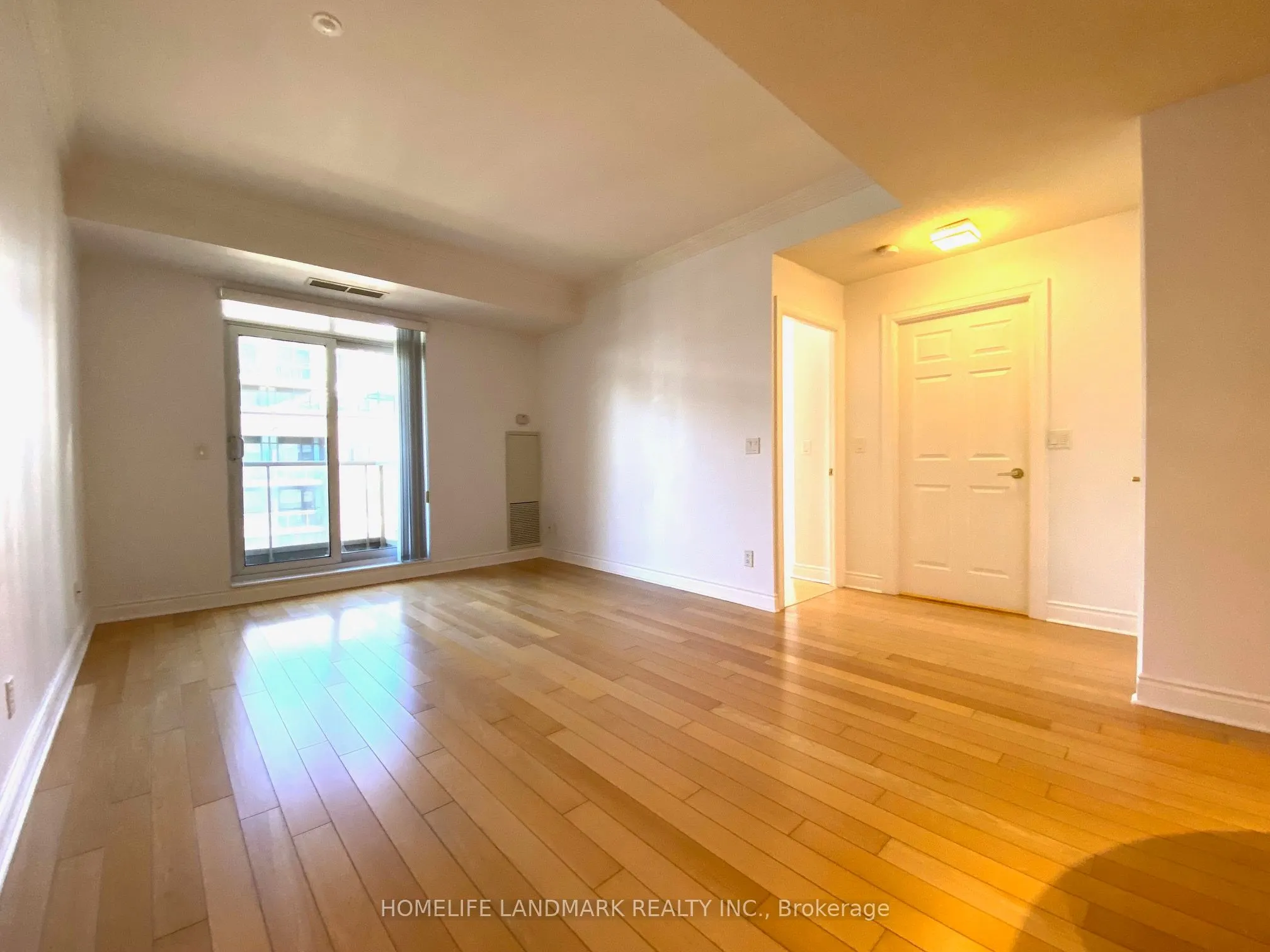 18 Kenaston Gardens, #608