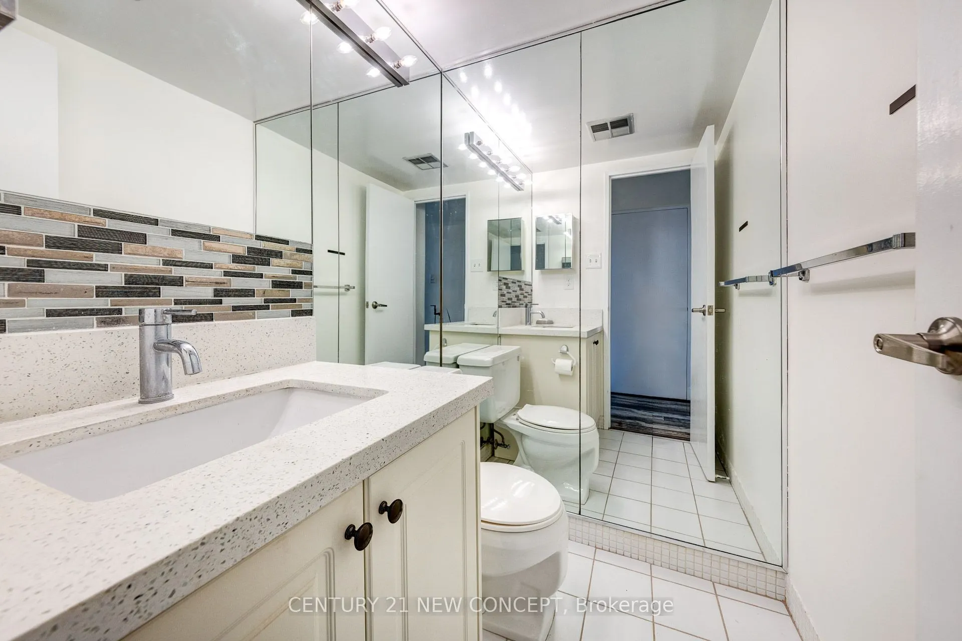 205 Hilda Avenue, #1407