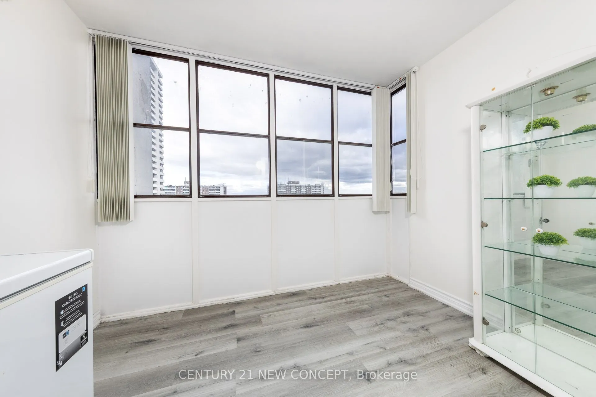 205 Hilda Avenue, #1407