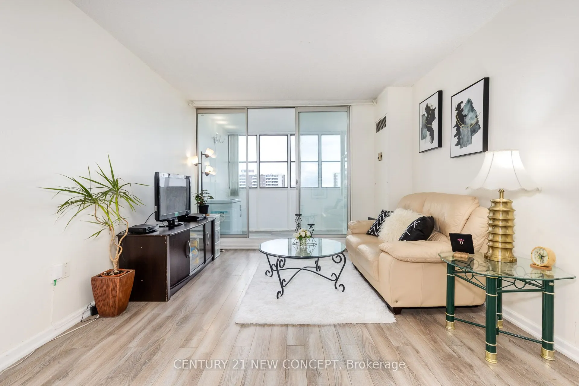 205 Hilda Avenue, #1407