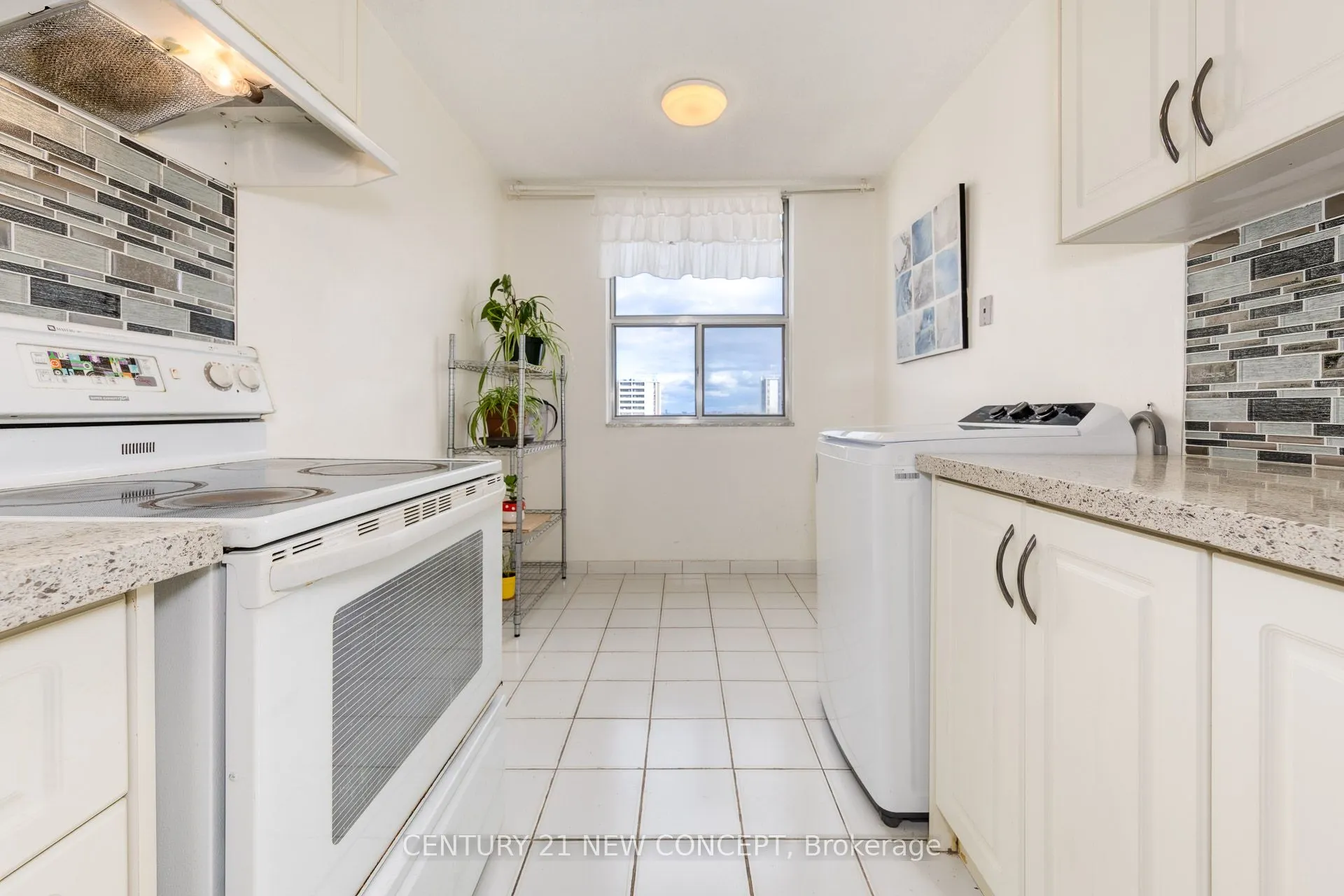 205 Hilda Avenue, #1407