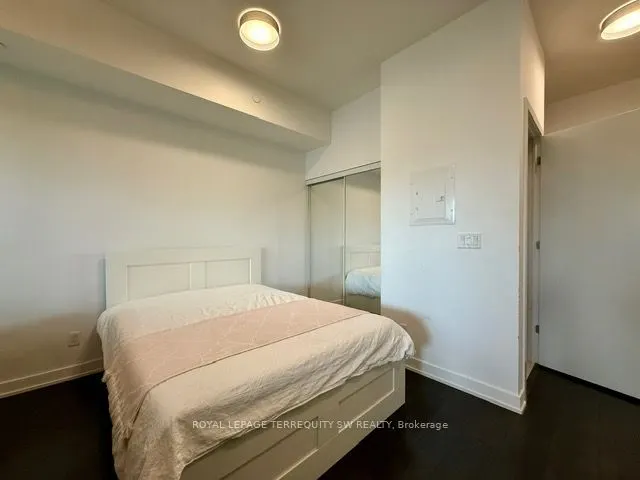 50 Bruyeres Mews, #208