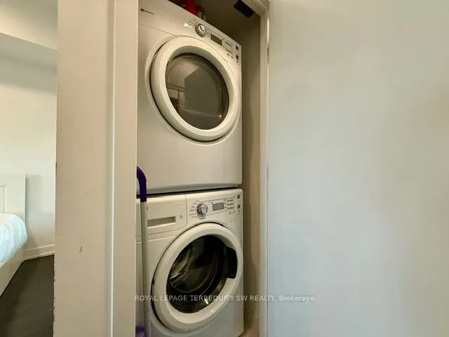 50 Bruyeres Mews, #208