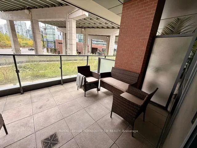 50 Bruyeres Mews, #208