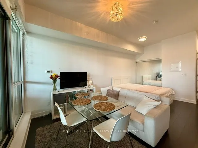 50 Bruyeres Mews, #208