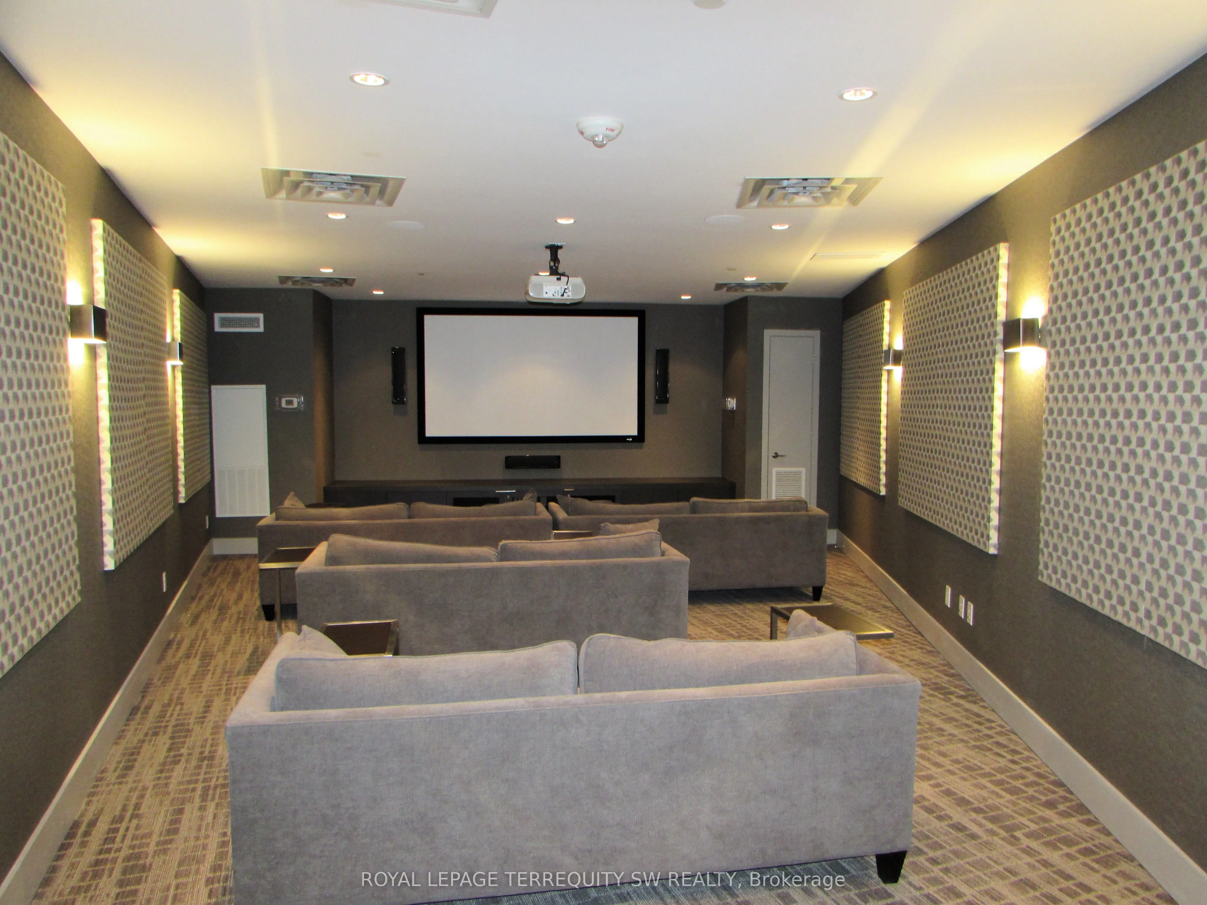 50 Bruyeres Mews, #208