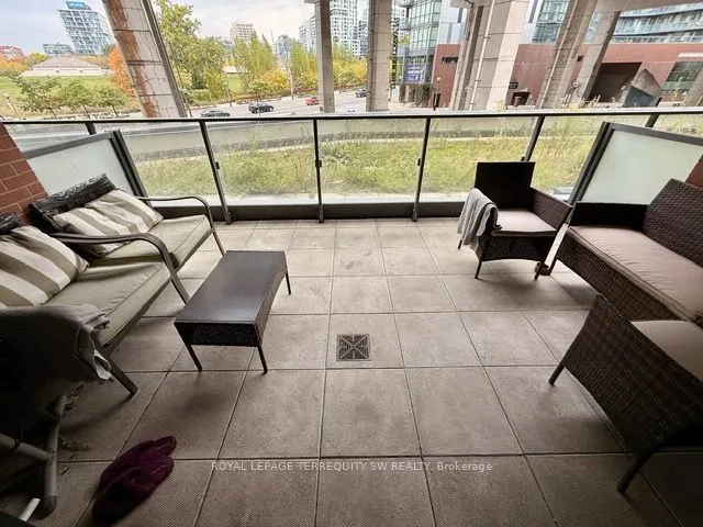 50 Bruyeres Mews, #208