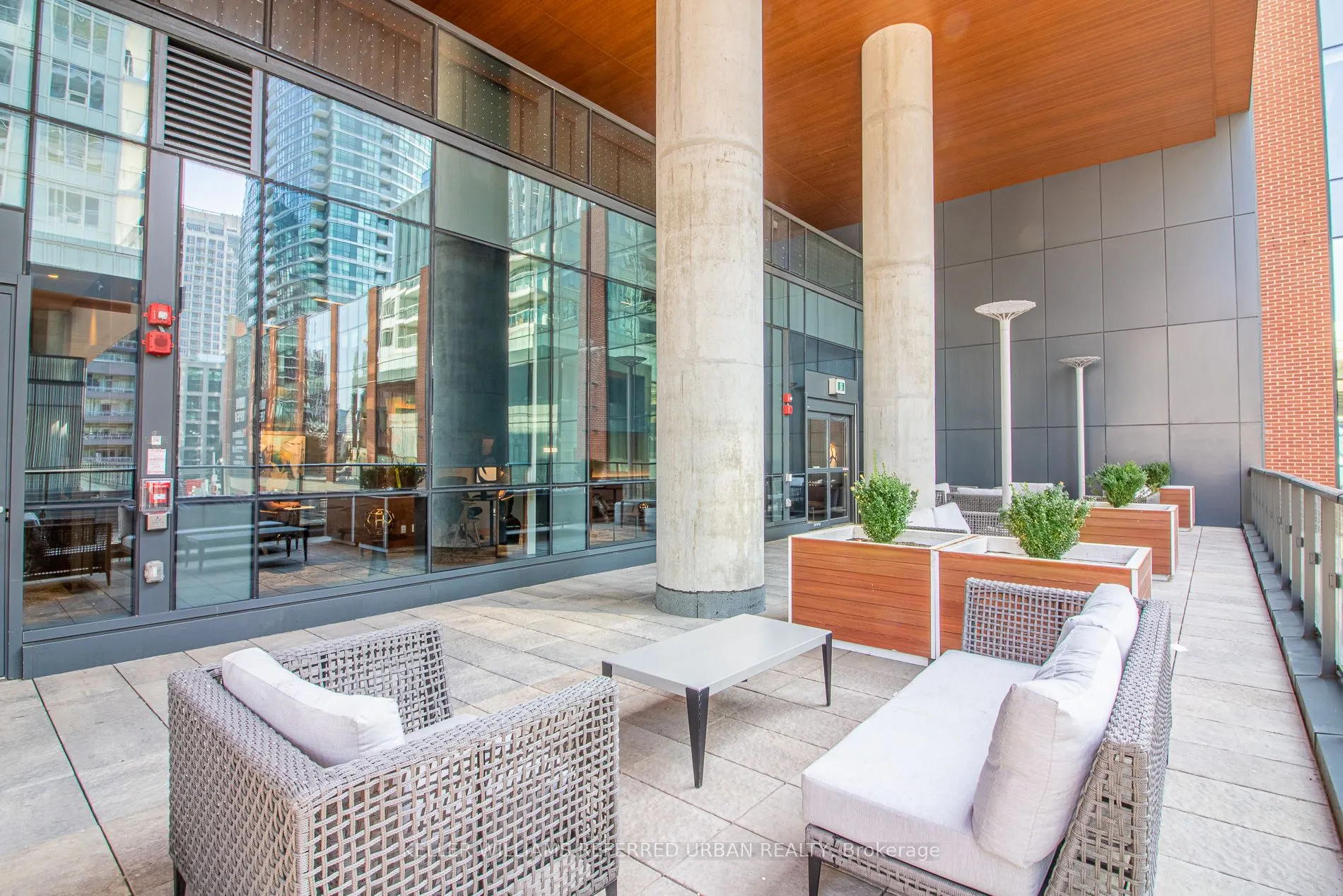 17 Bathurst Street, #3610