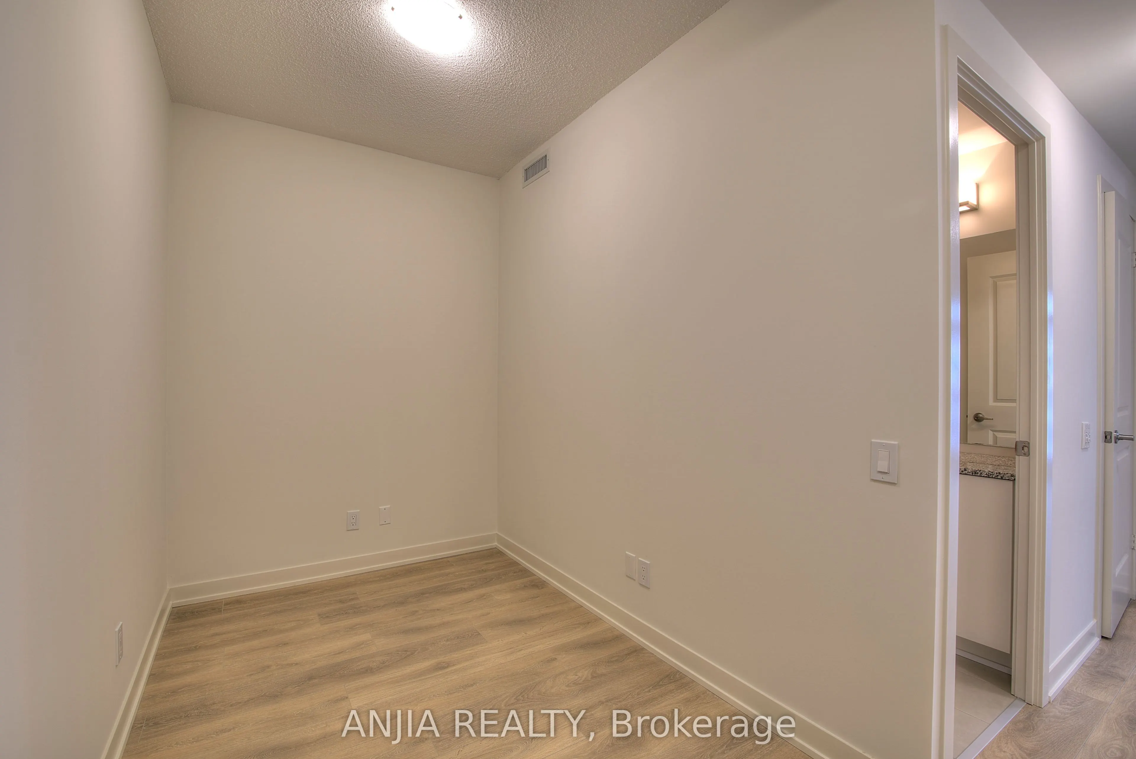 4955 Yonge Street, #1803