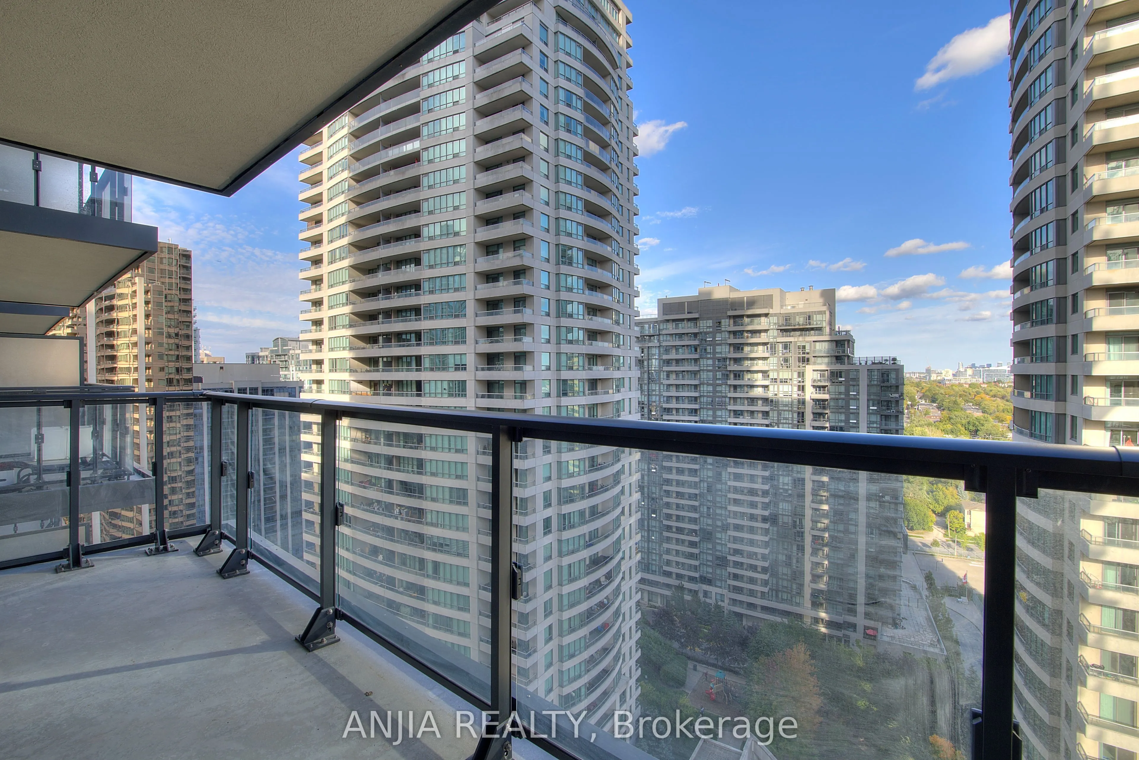 4955 Yonge Street, #1803