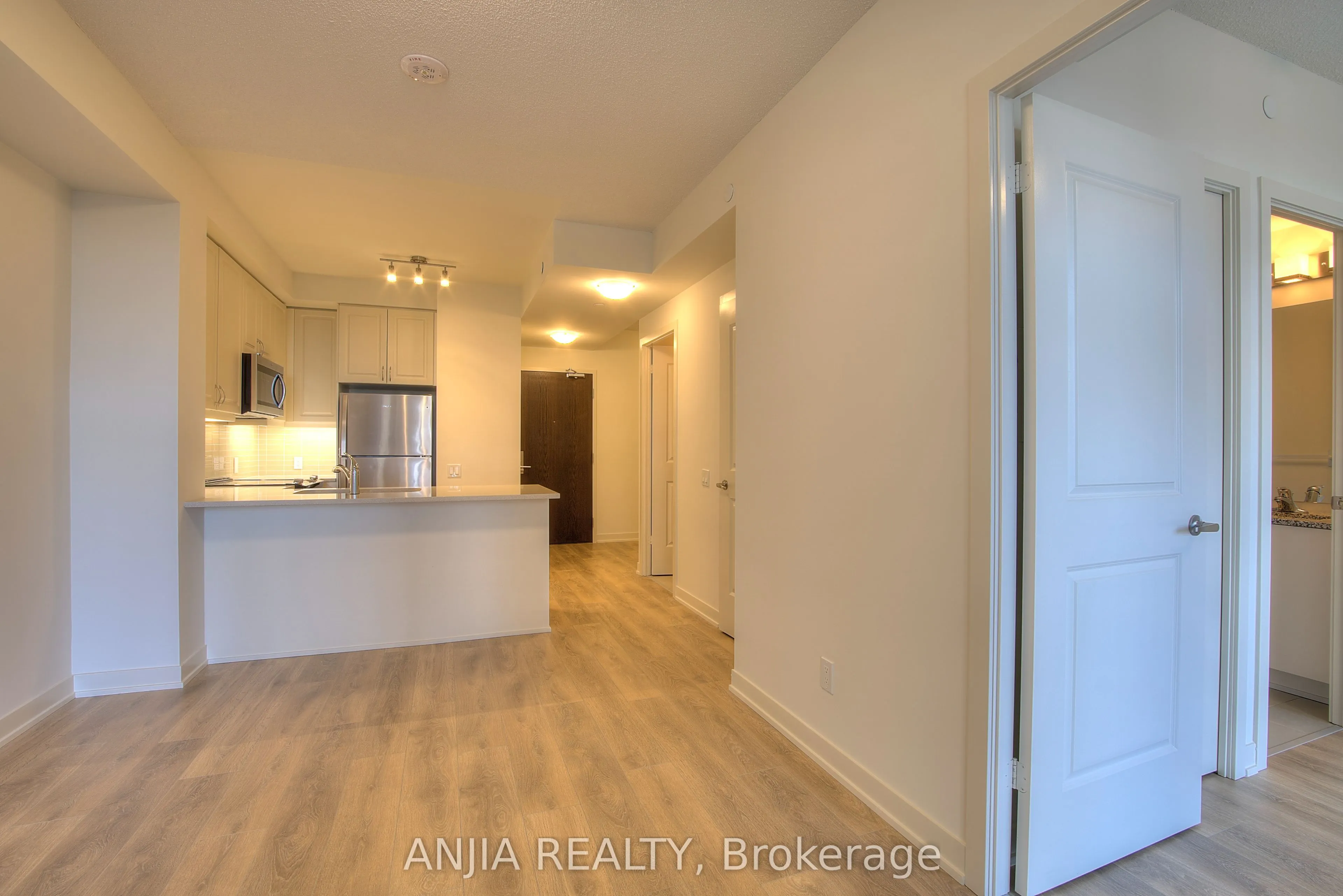 4955 Yonge Street, #1803