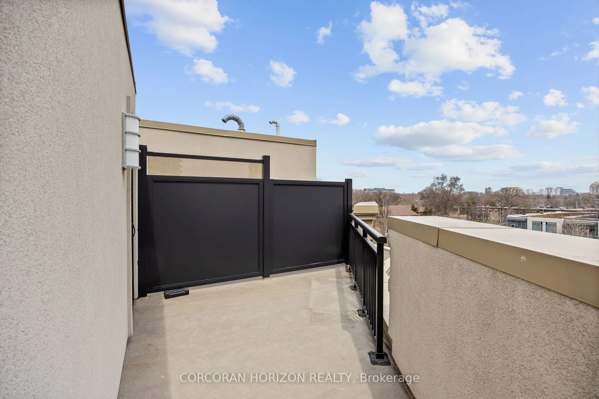 9 Oakburn Crescent, #TH39