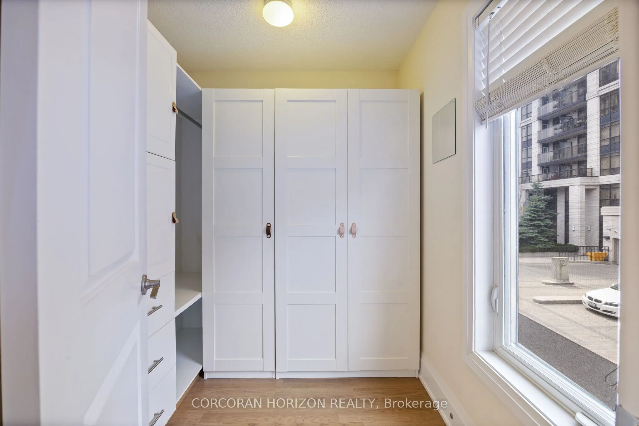 9 Oakburn Crescent, #TH39