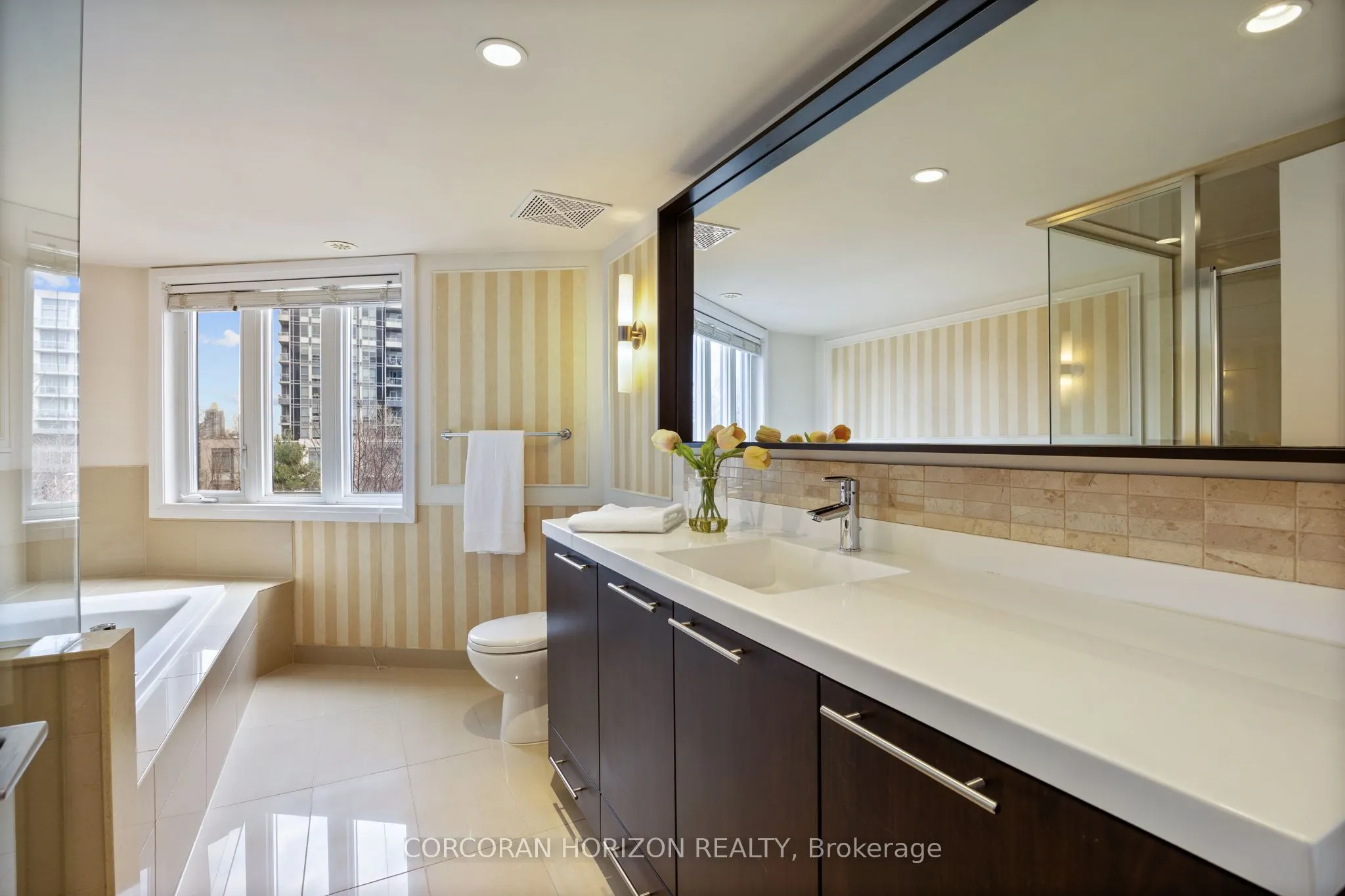 9 Oakburn Crescent, #TH39