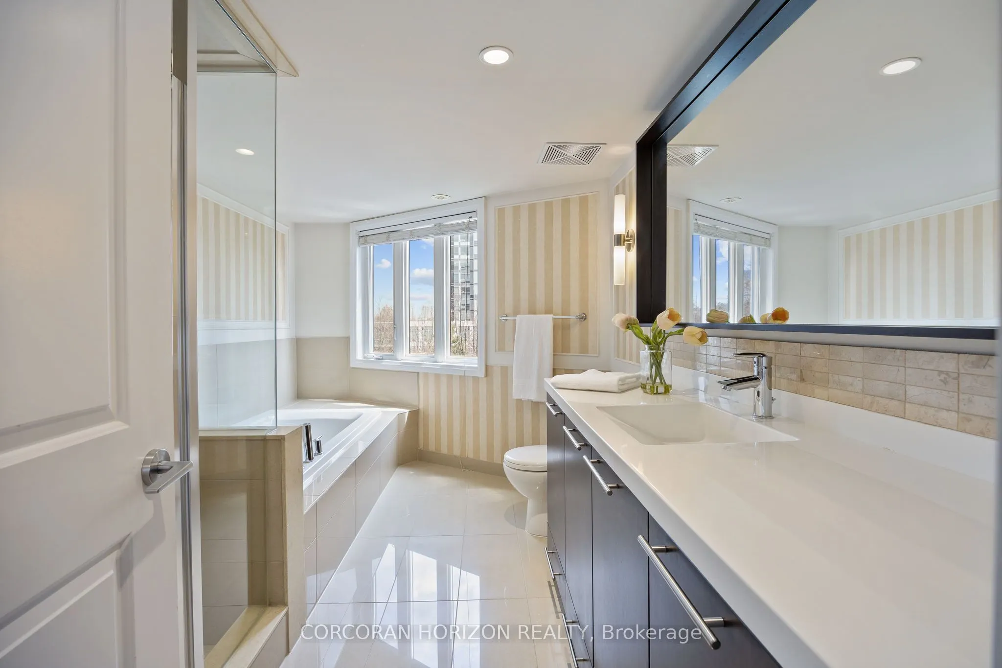 9 Oakburn Crescent, #TH39