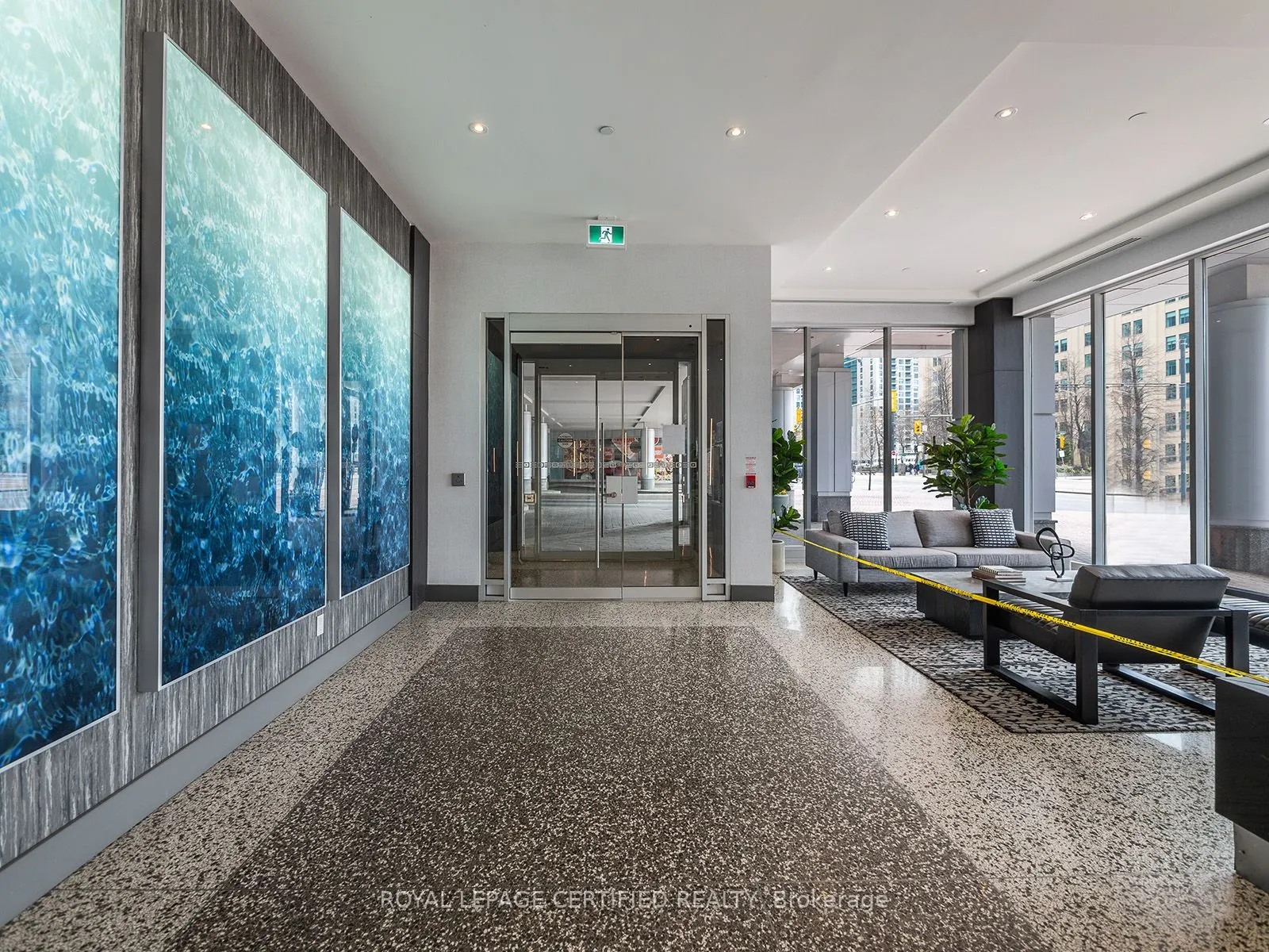 218 Queens Quay W, #1405