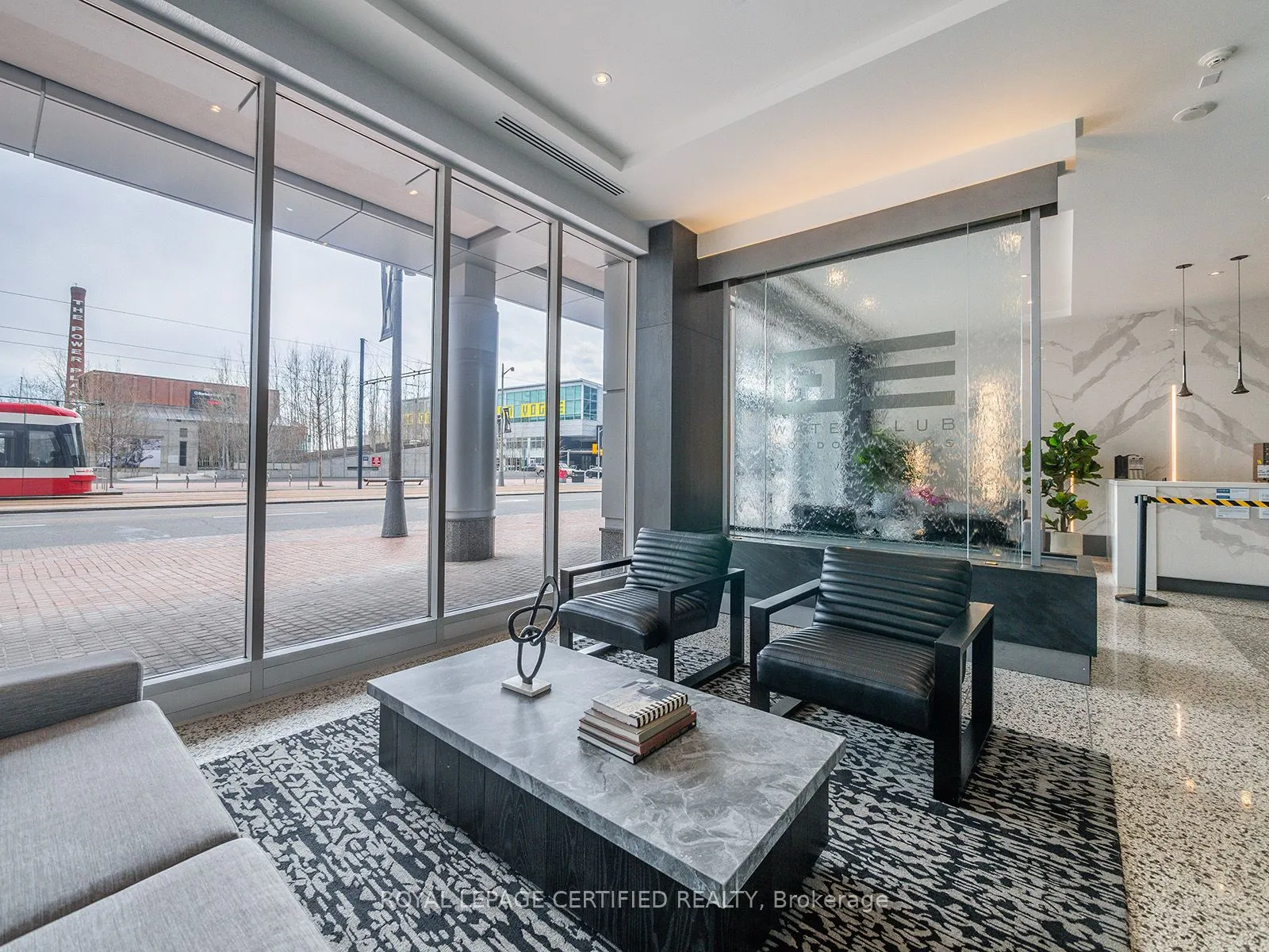 218 Queens Quay W, #1405