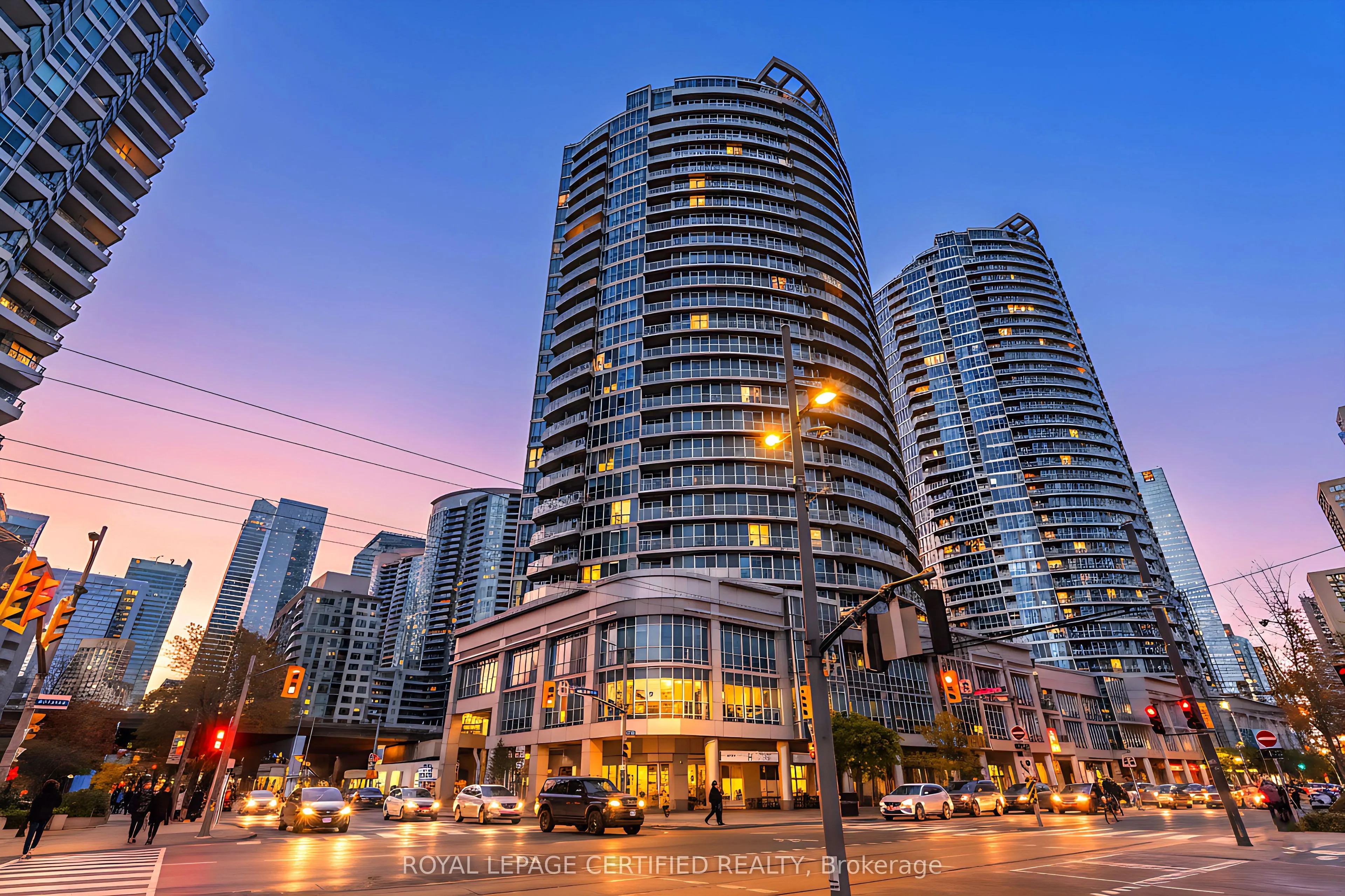 218 Queens Quay W, #1405