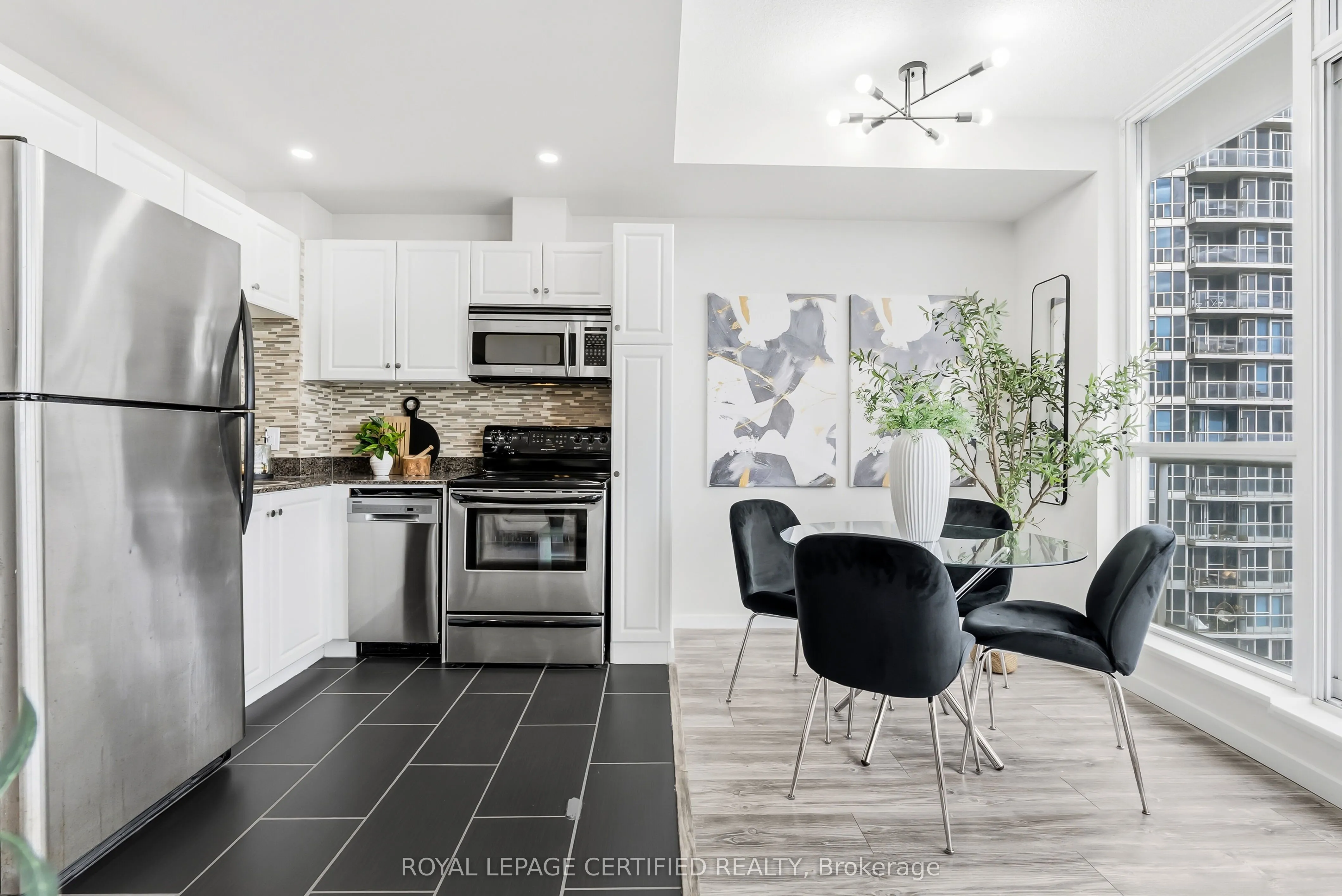 218 Queens Quay W, #1405