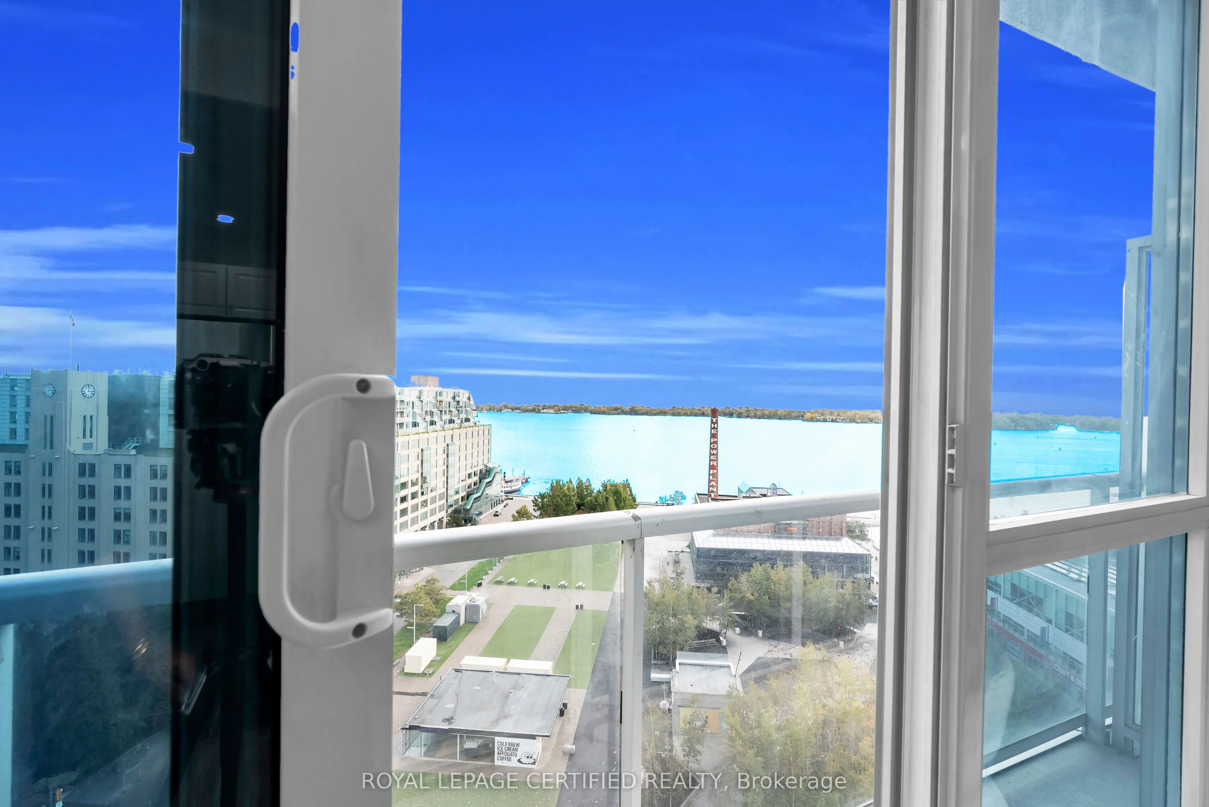 218 Queens Quay W, #1405