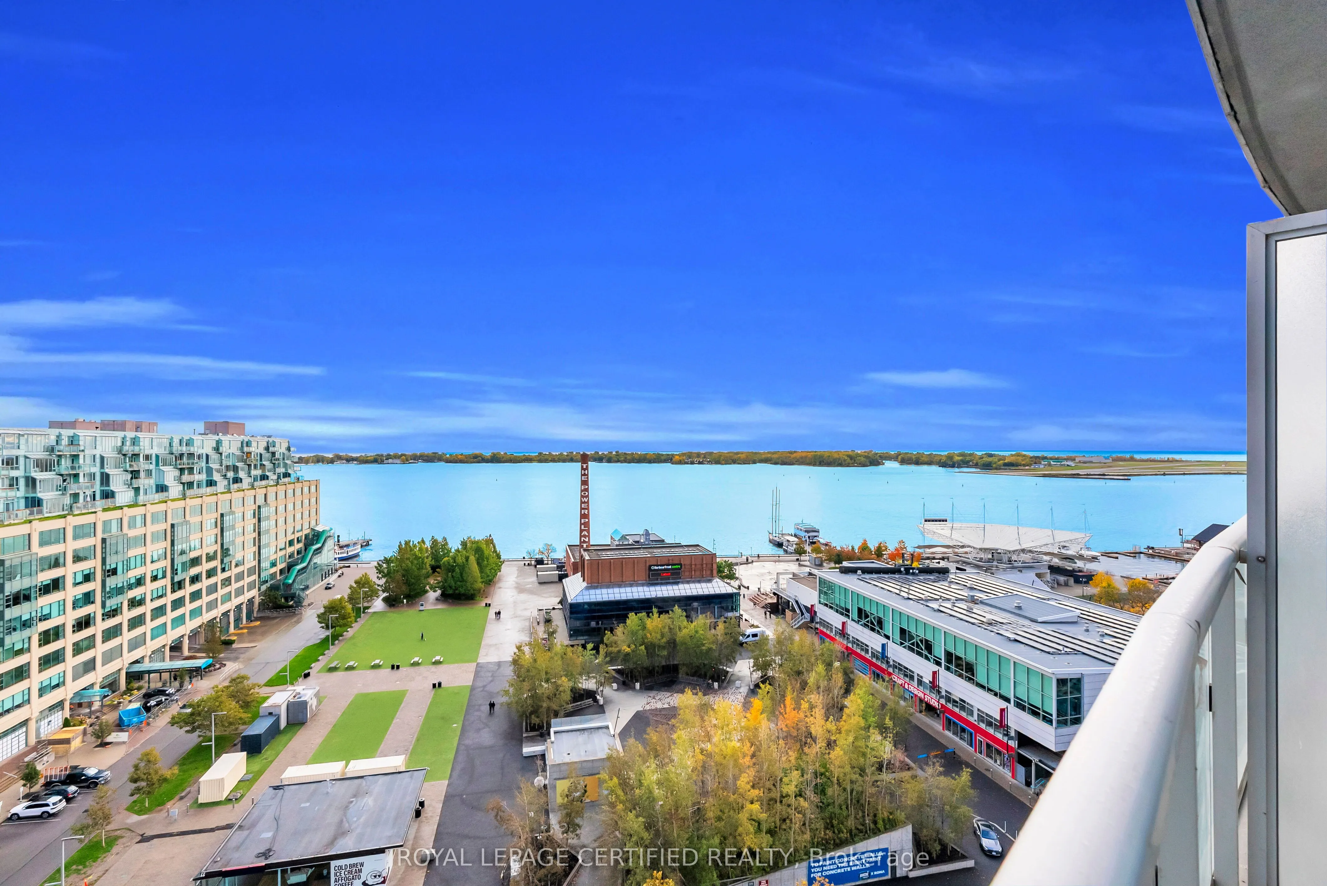 218 Queens Quay W, #1405