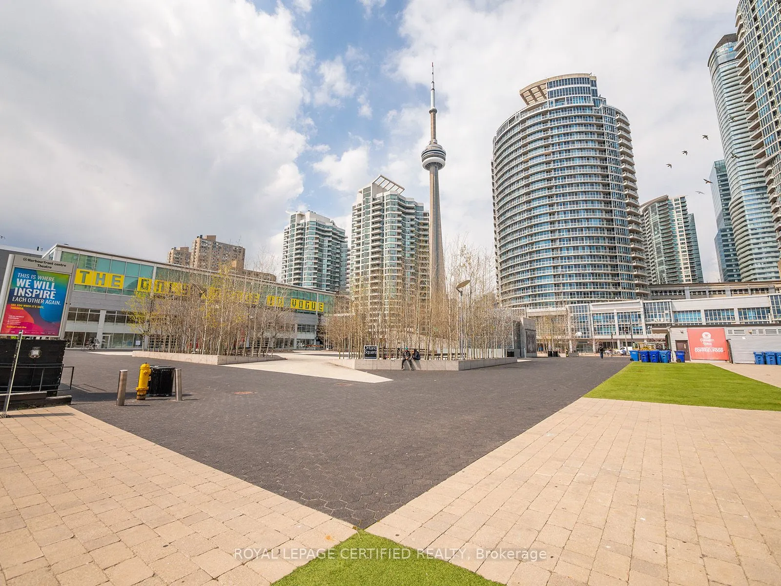 218 Queens Quay W, #1405