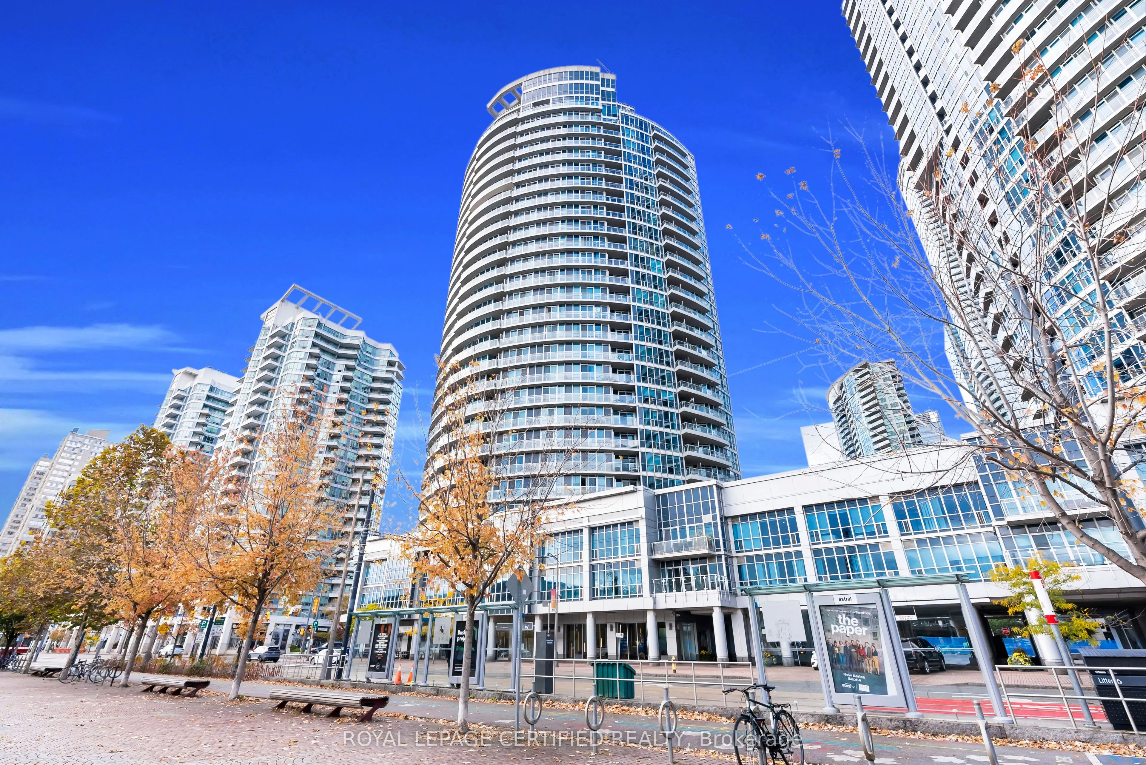 218 Queens Quay W, #1405