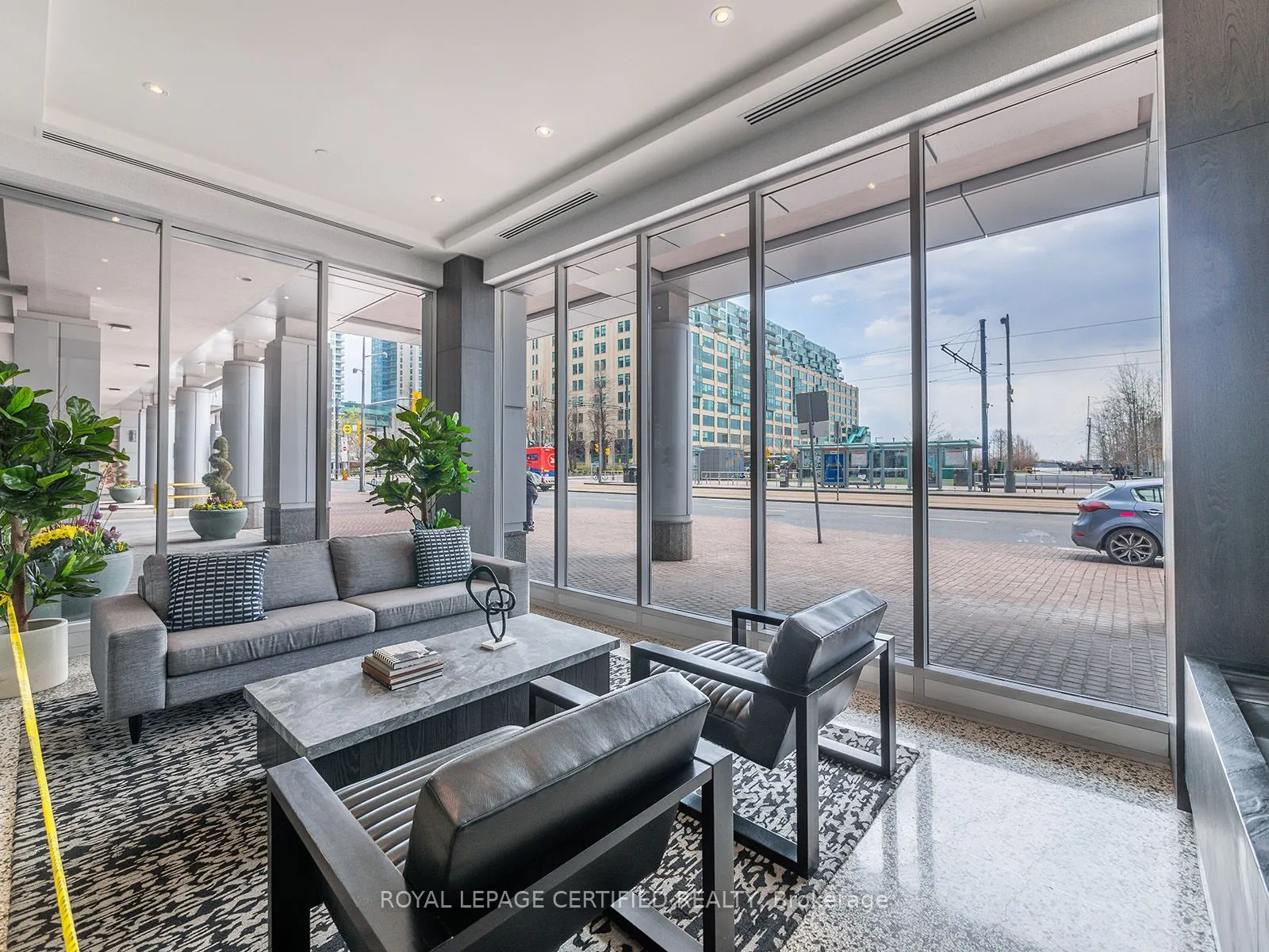 218 Queens Quay W, #1405