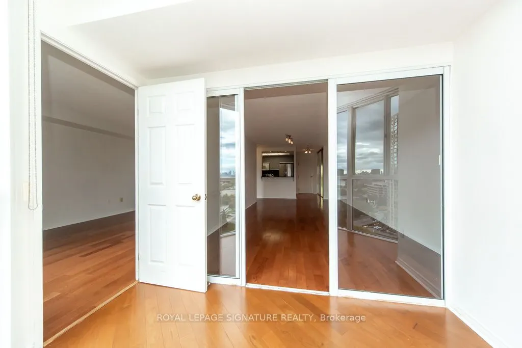 7 Concorde Place, #1506