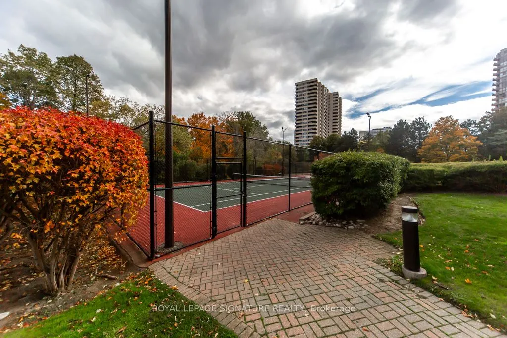 7 Concorde Place, #1506