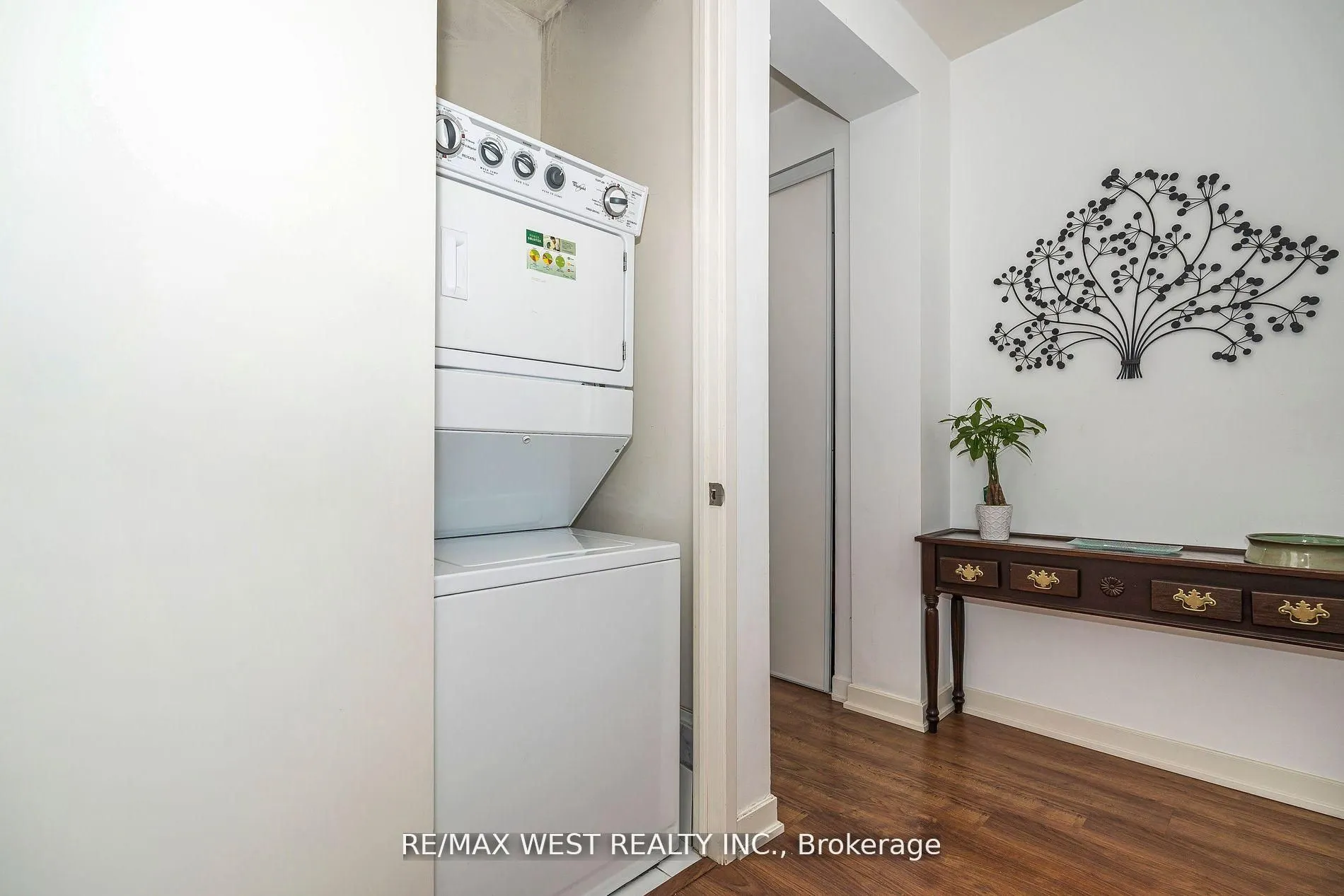 380 Macpherson Avenue, #333