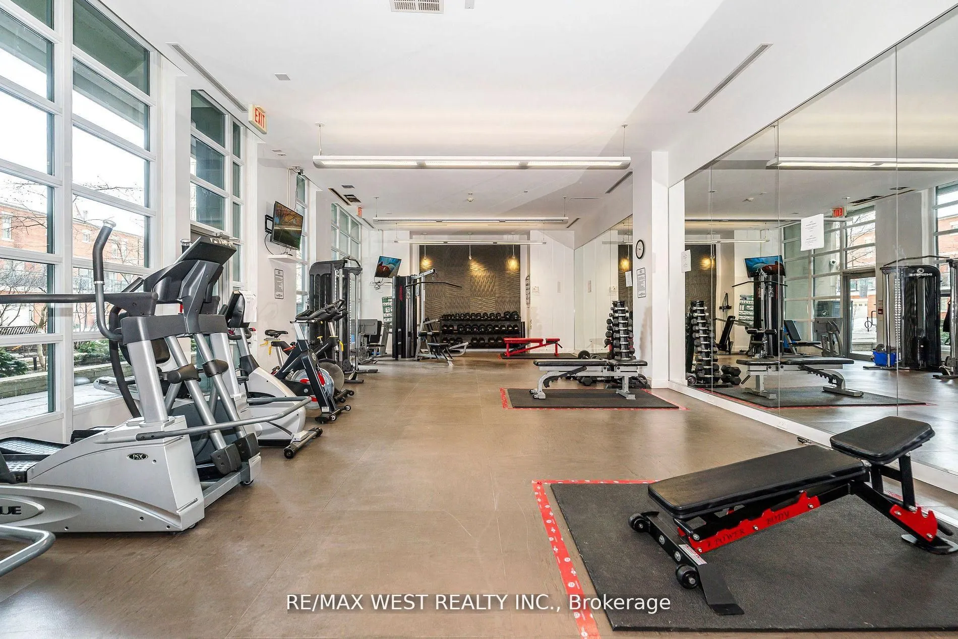 380 Macpherson Avenue, #333