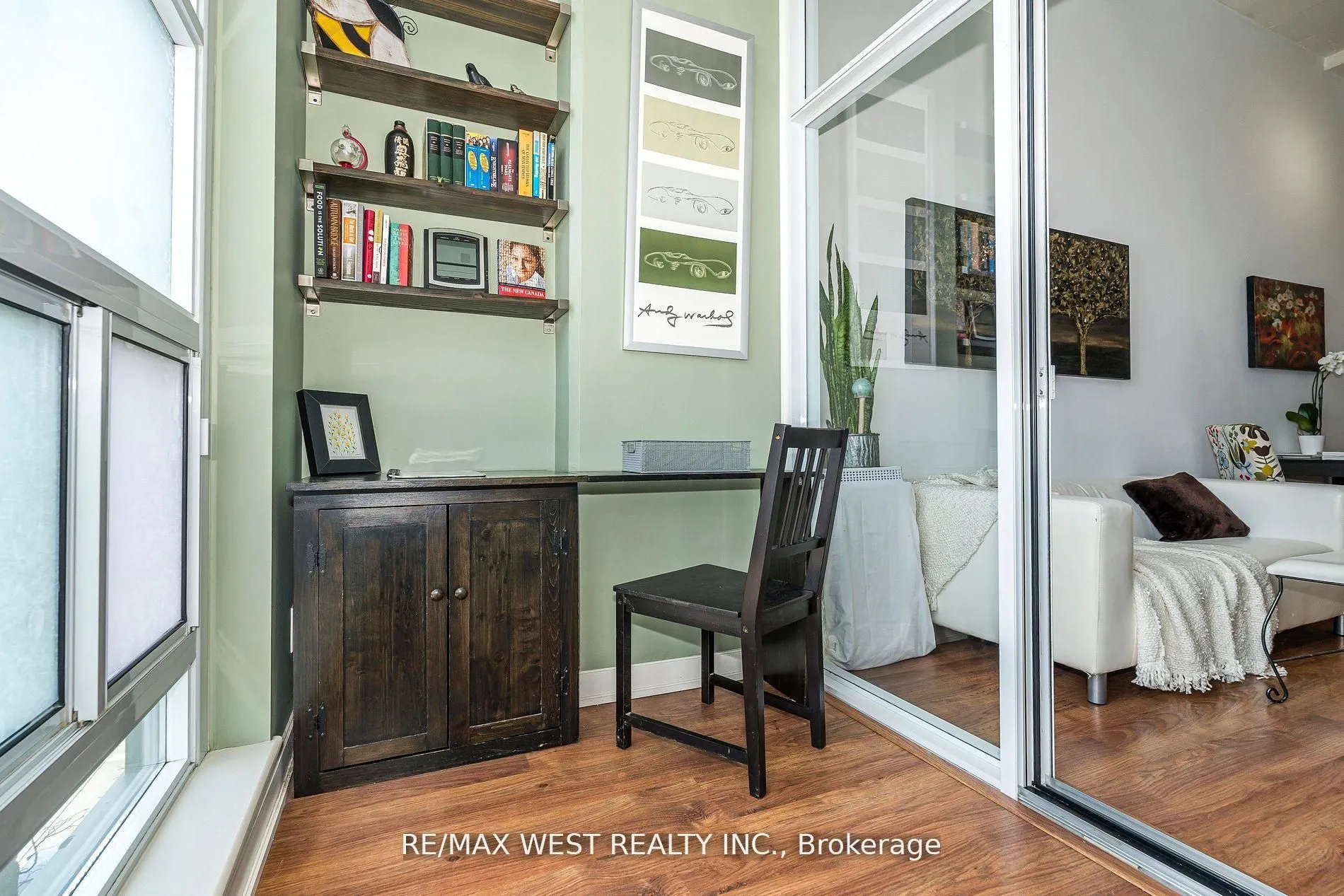 380 Macpherson Avenue, #333