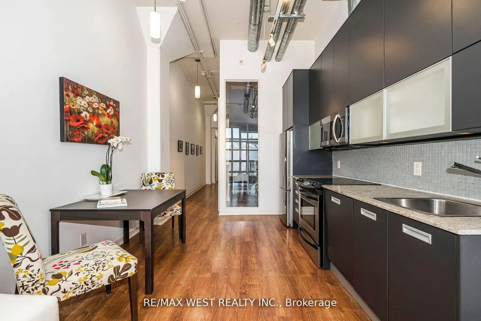 380 Macpherson Avenue, #333