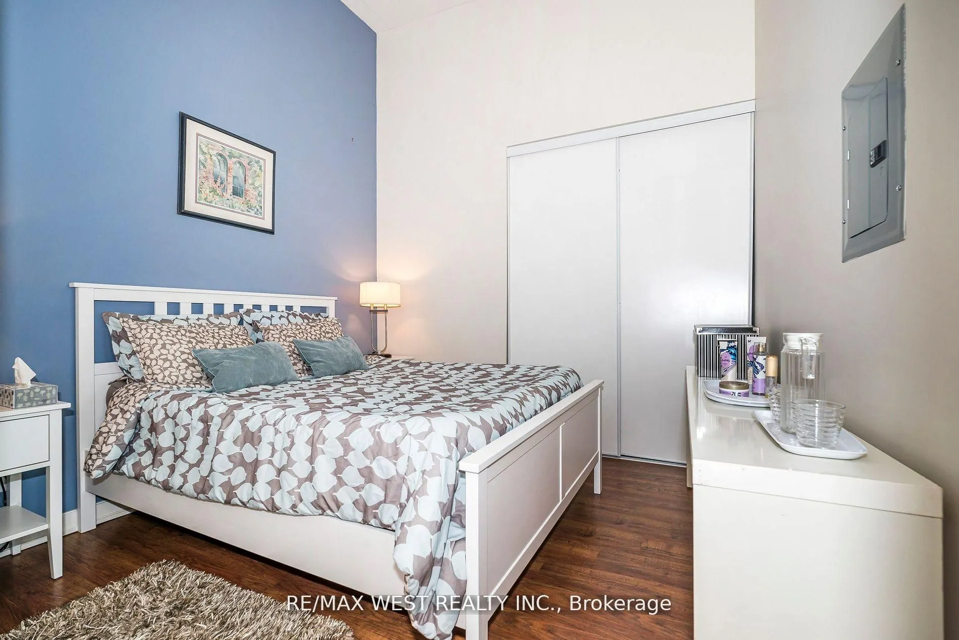 380 Macpherson Avenue, #333