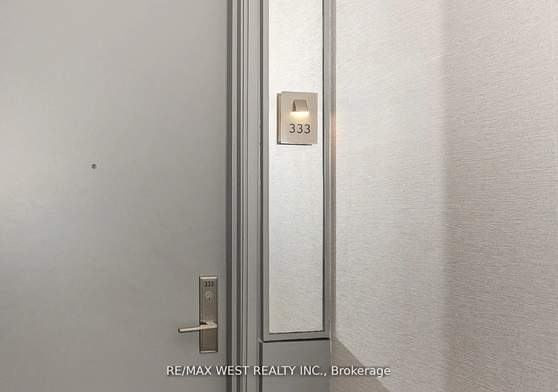 380 Macpherson Avenue, #333