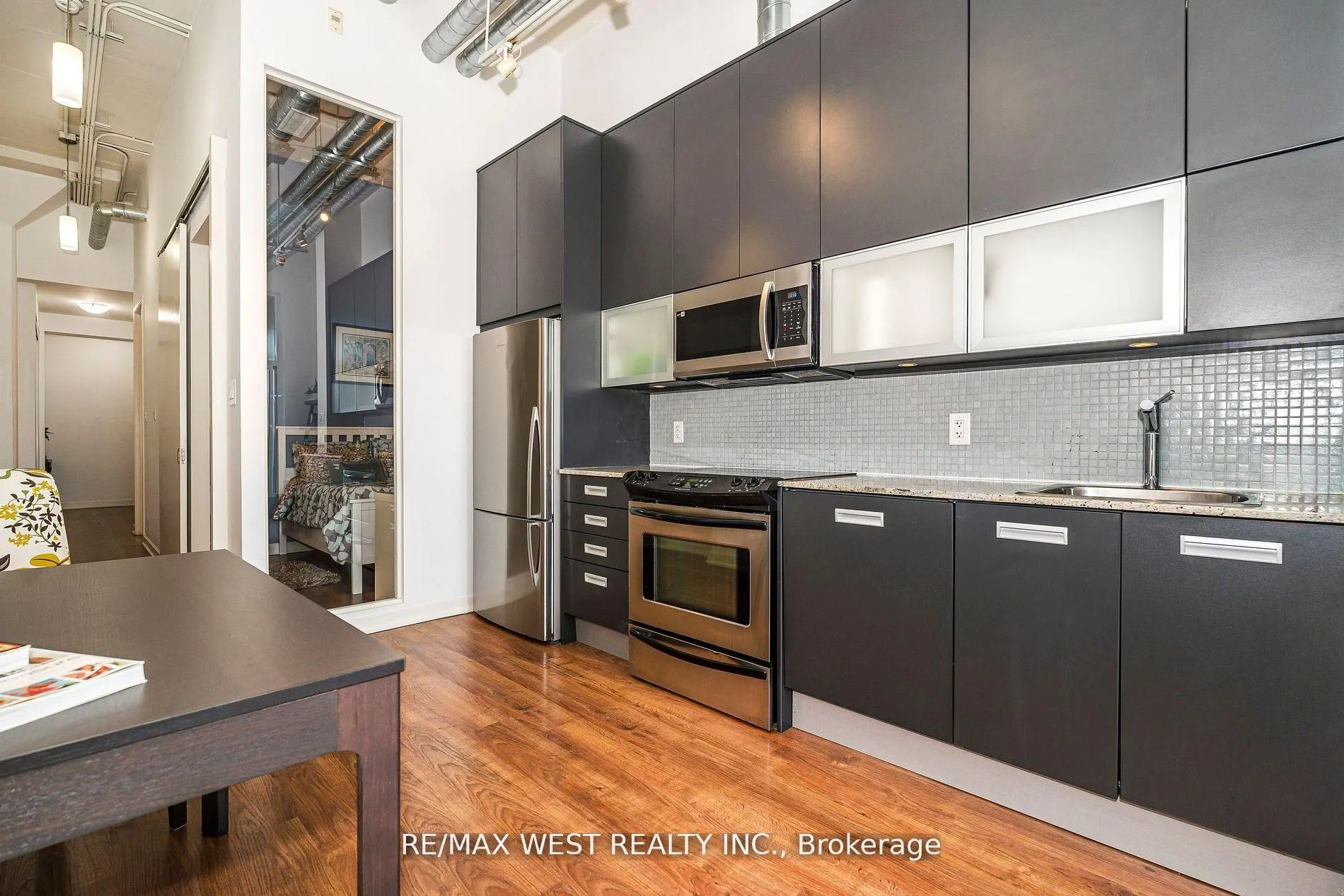 380 Macpherson Avenue, #333