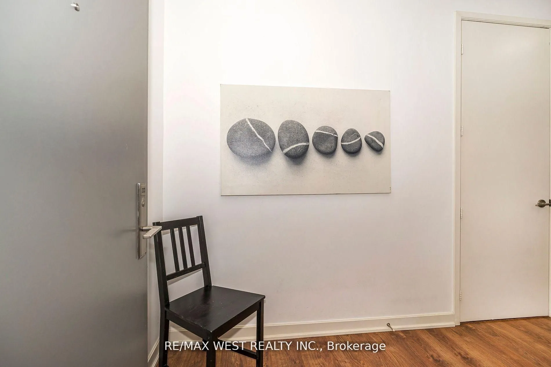 380 Macpherson Avenue, #333