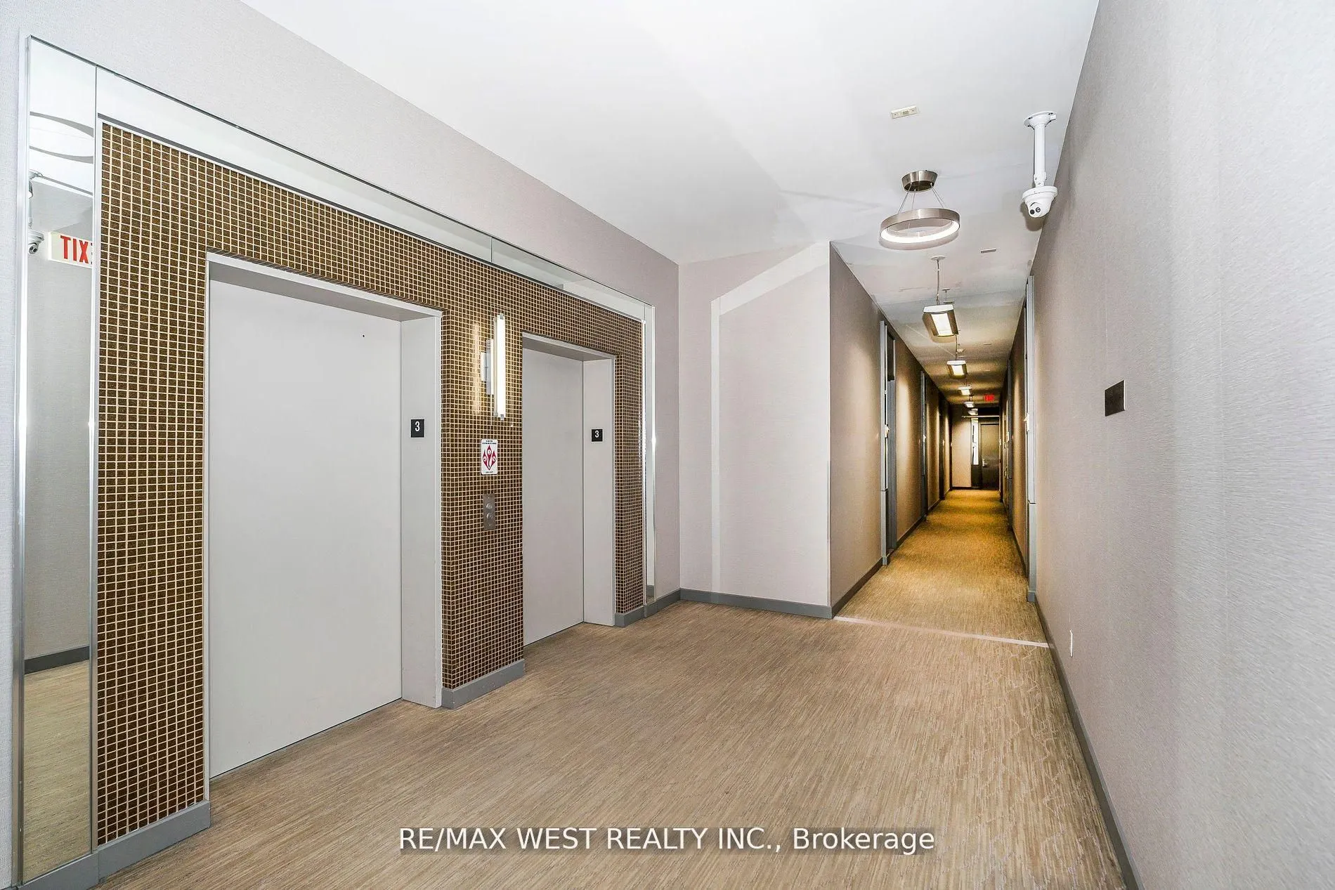 380 Macpherson Avenue, #333