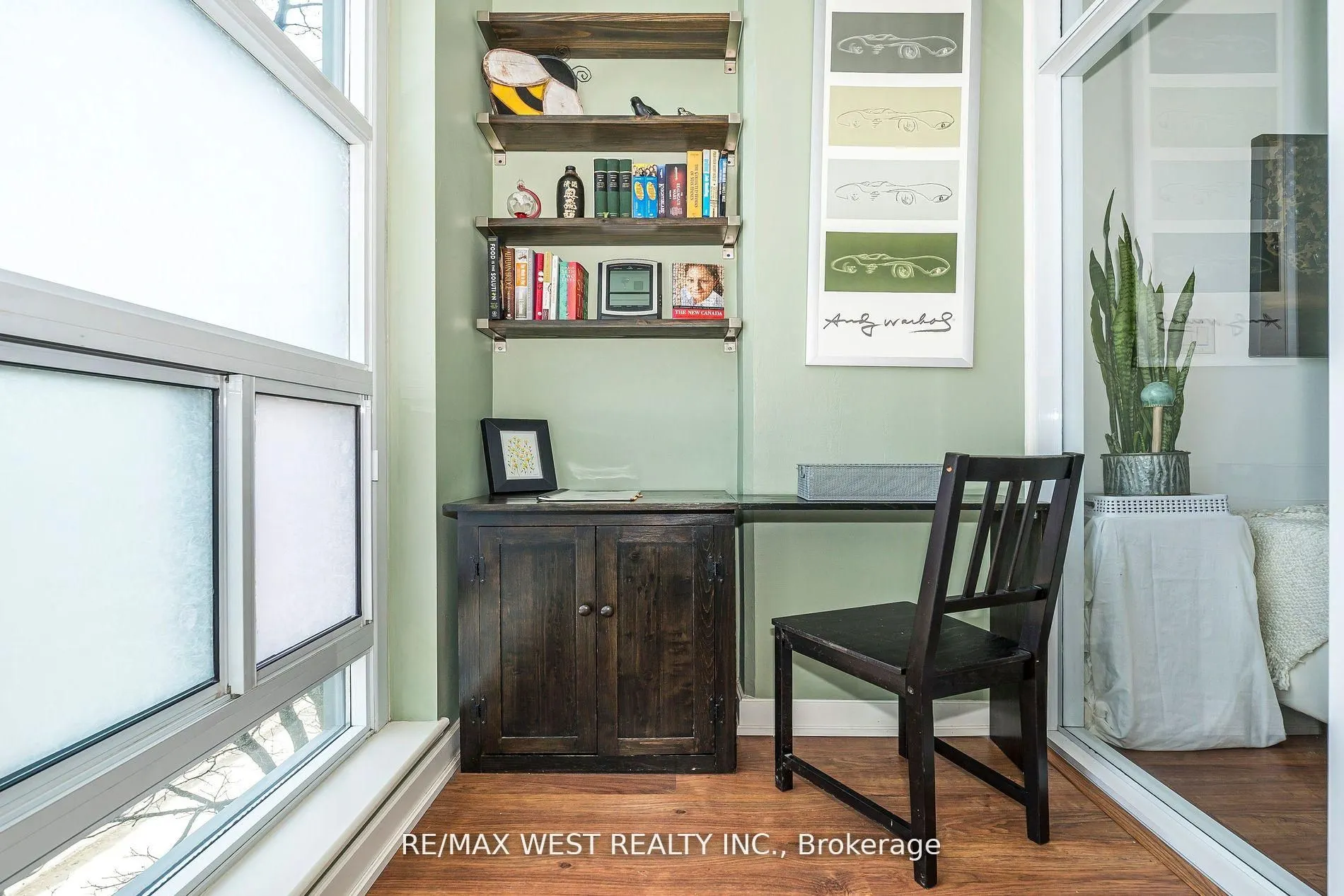 380 Macpherson Avenue, #333