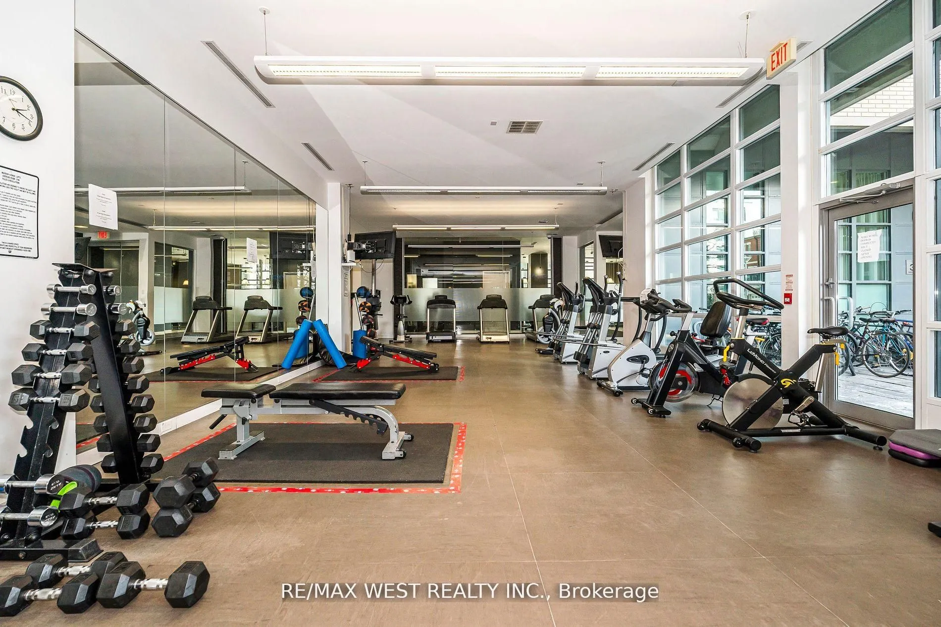 380 Macpherson Avenue, #333