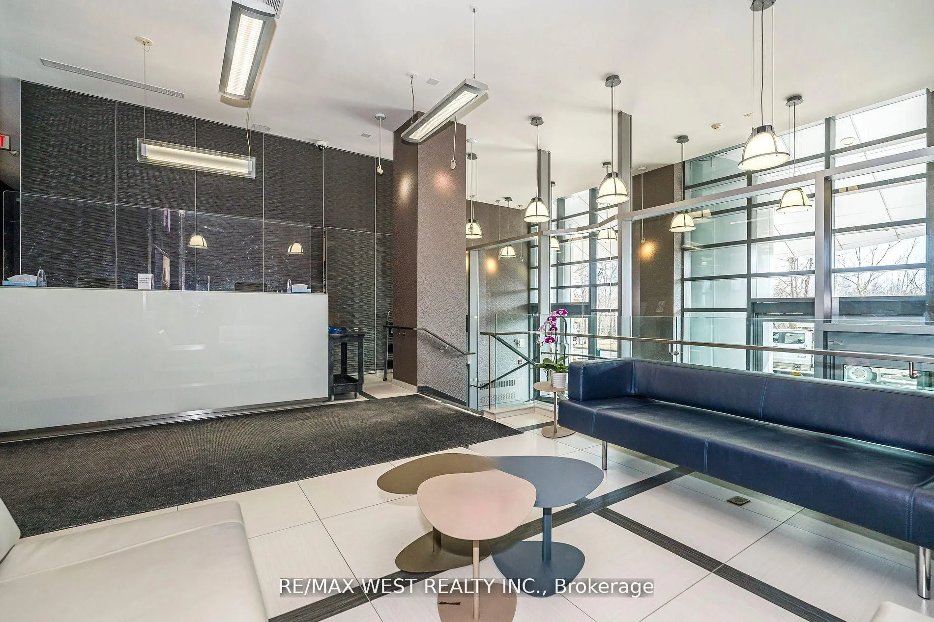 380 Macpherson Avenue, #333