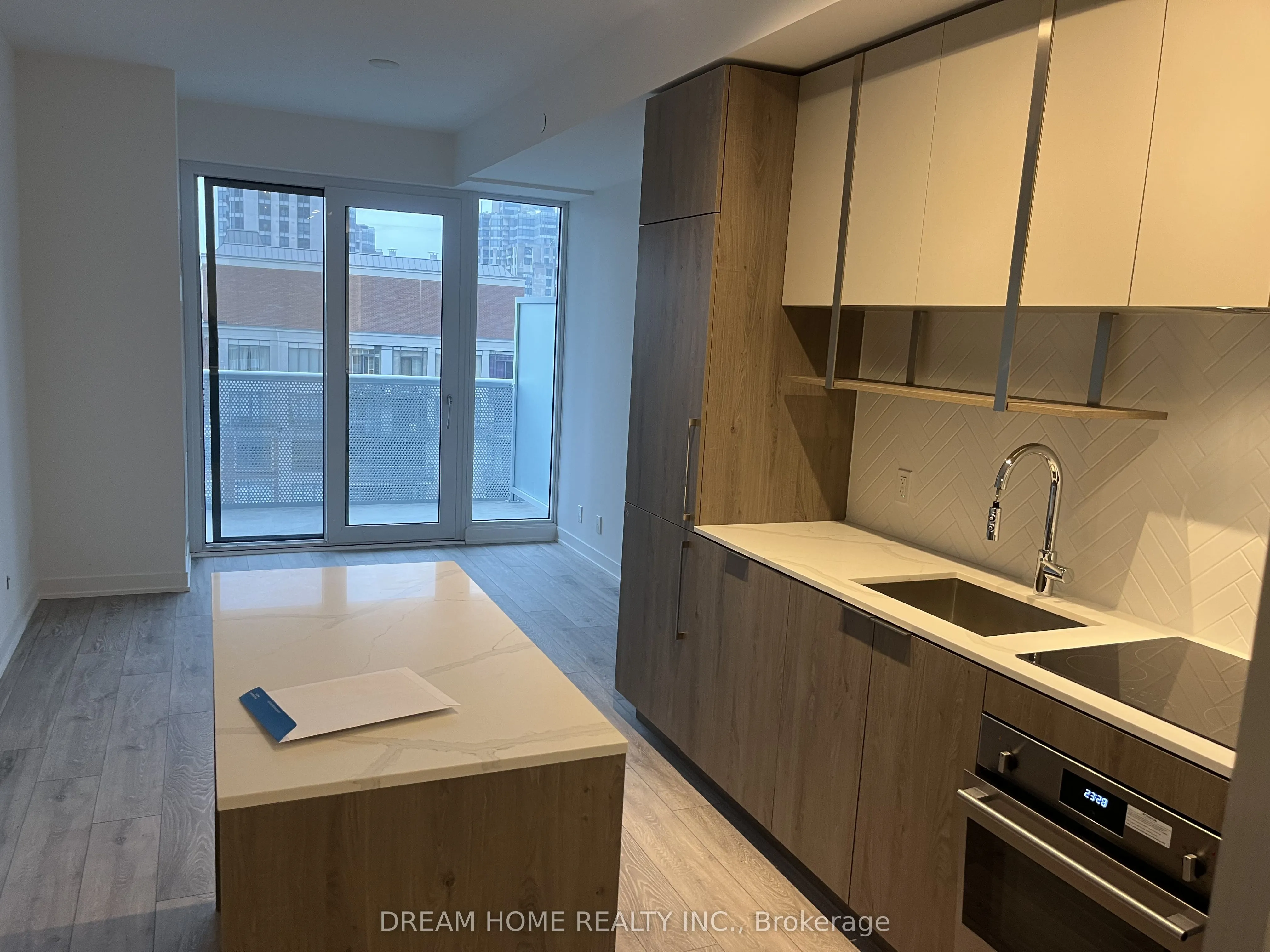 15 Holmes Avenue, #1412