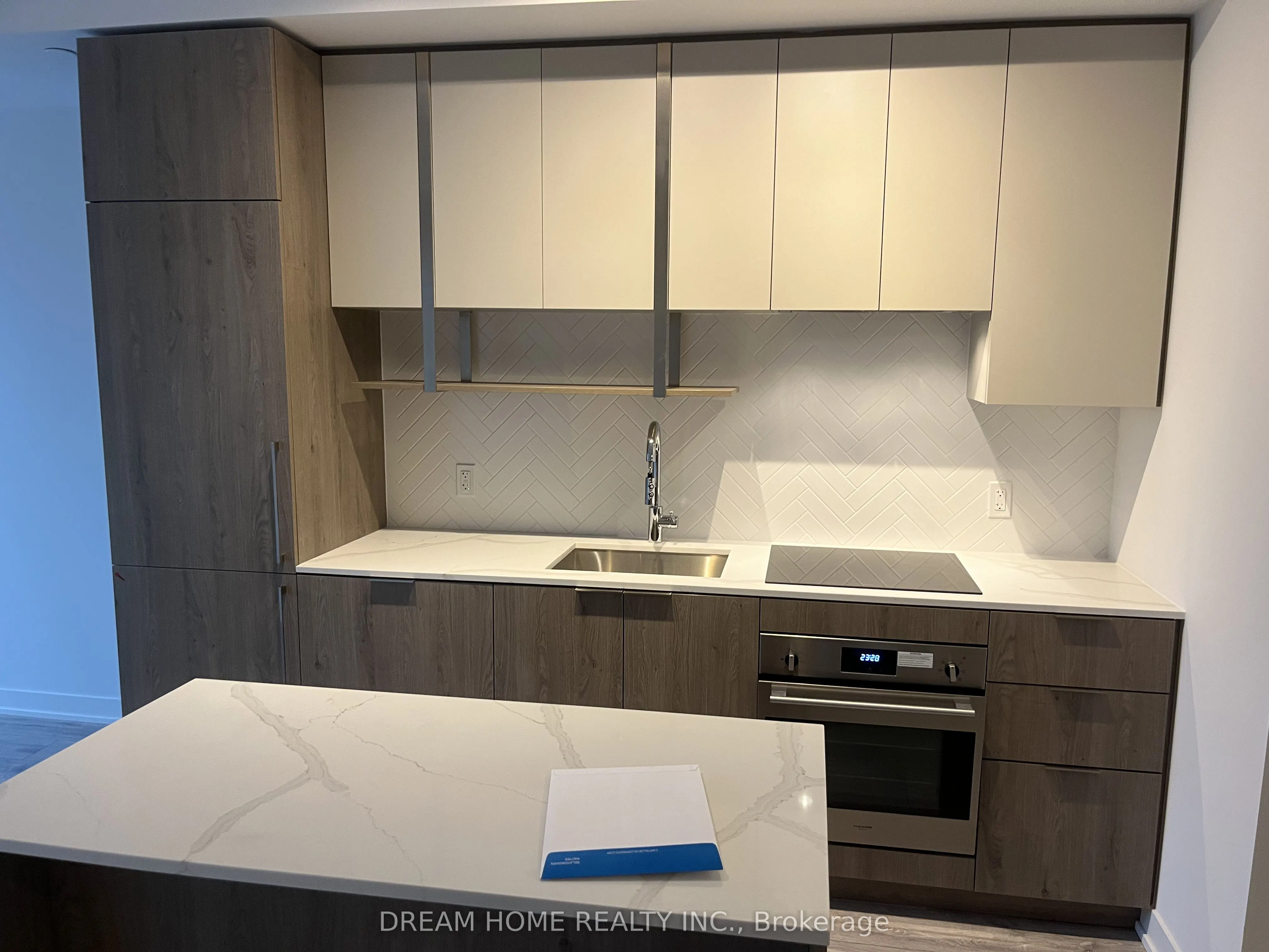 15 Holmes Avenue, #1412