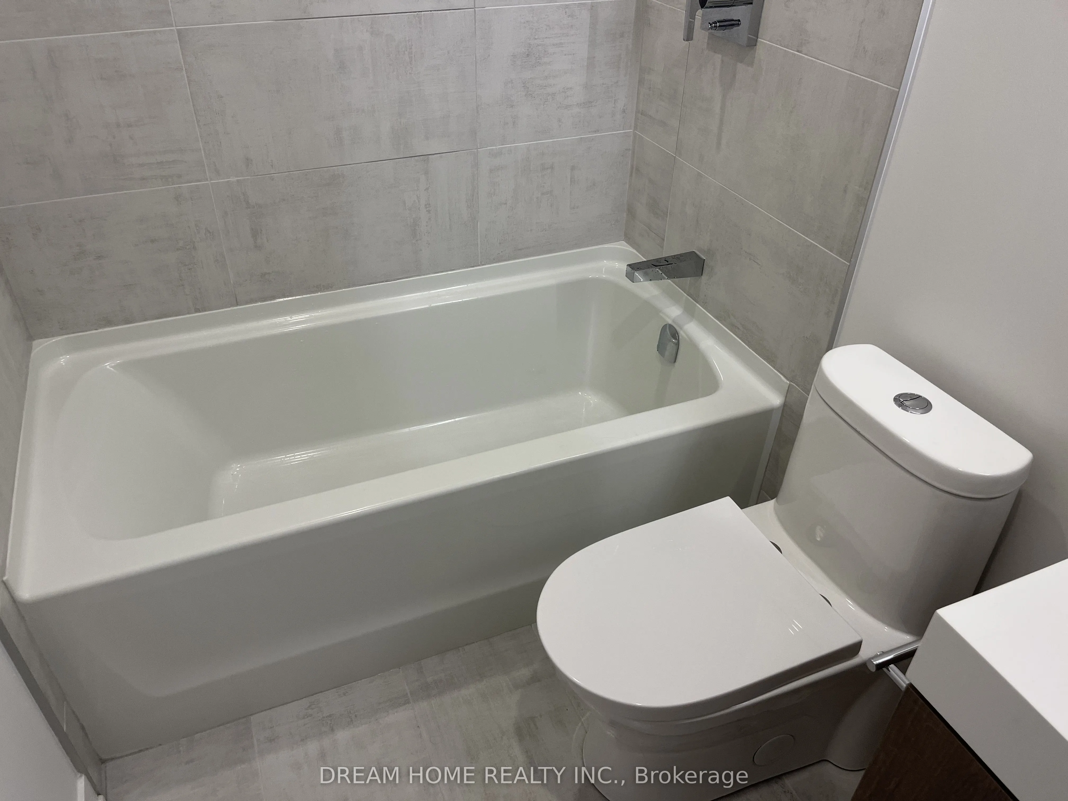 15 Holmes Avenue, #1412