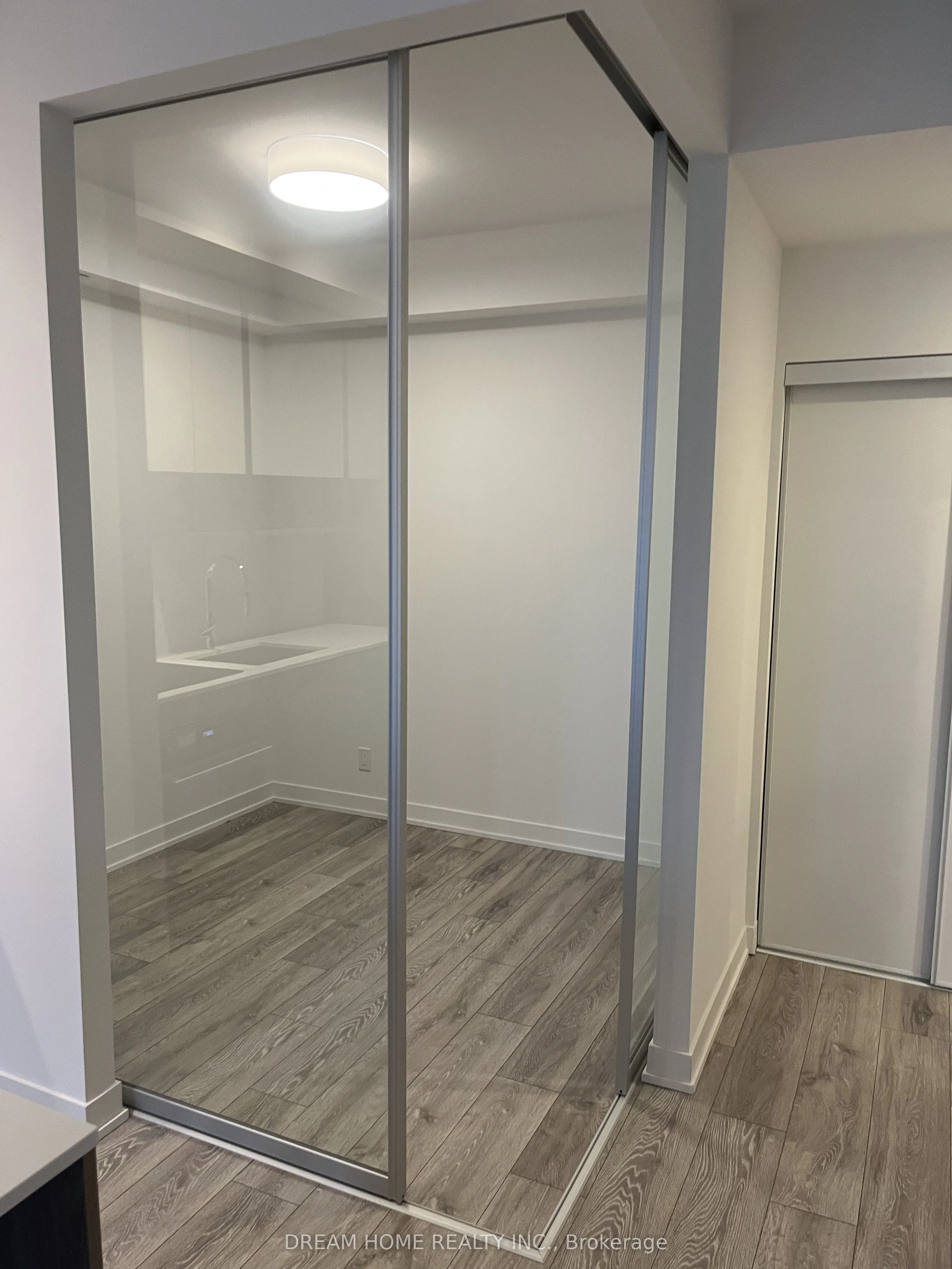 15 Holmes Avenue, #1412