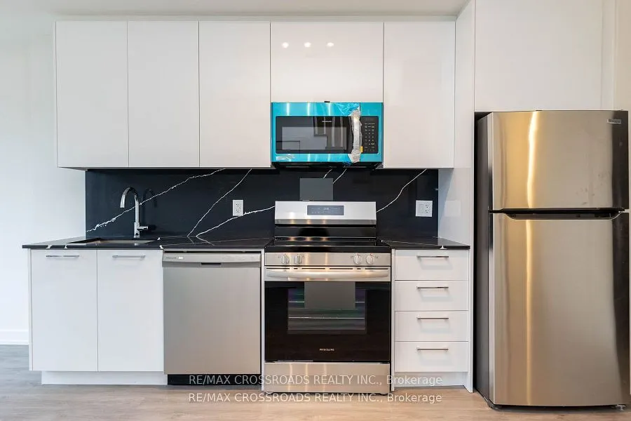 861 Sheppard Avenue W, #Th47