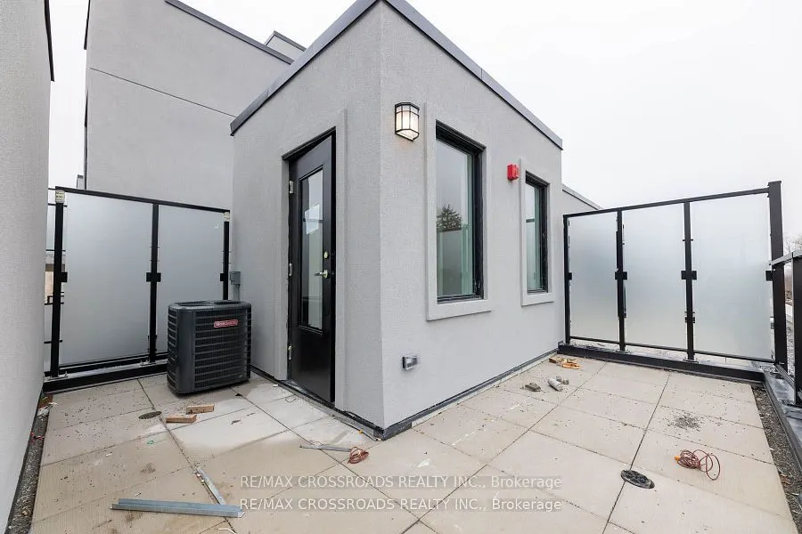 861 Sheppard Avenue W, #Th47